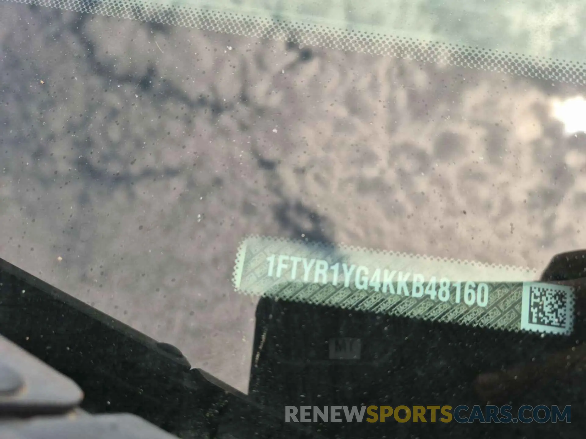 19 Photograph of a damaged car 1FTYR1YG4KKB48160 FORD TRANSIT 2019