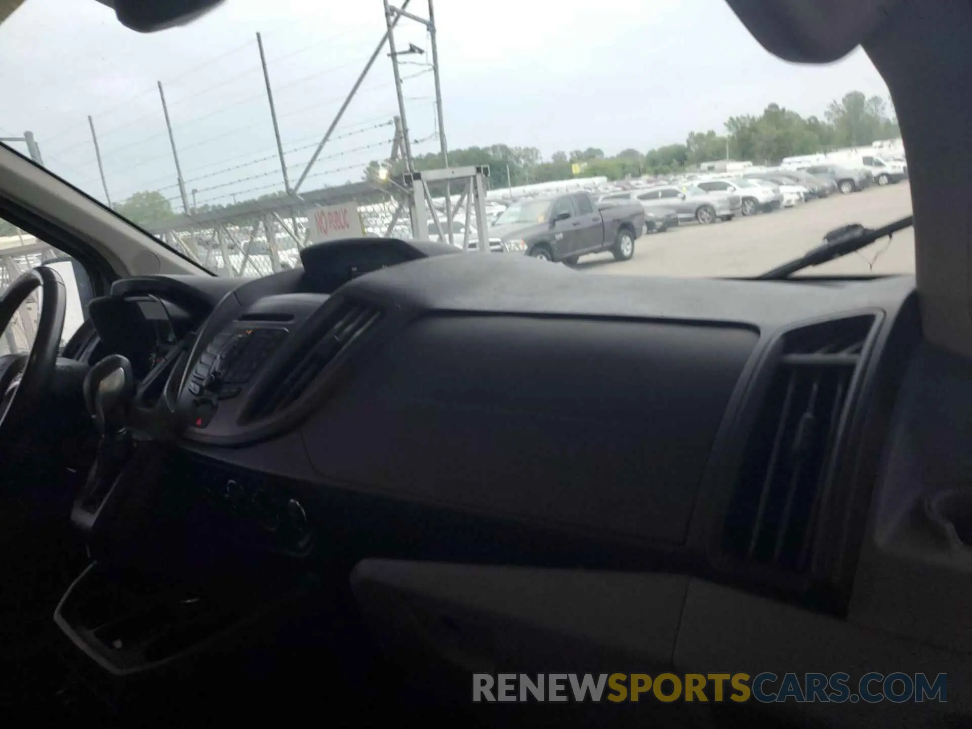 29 Photograph of a damaged car 1FTYR1YG4KKB48160 FORD TRANSIT 2019