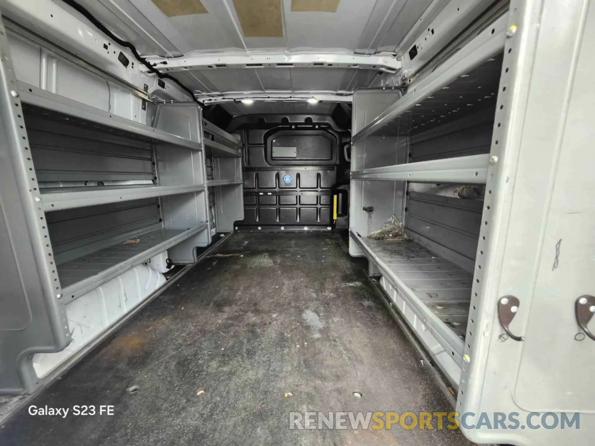 11 Photograph of a damaged car 1FTYR1YG5KKA38069 FORD TRANSIT 2019