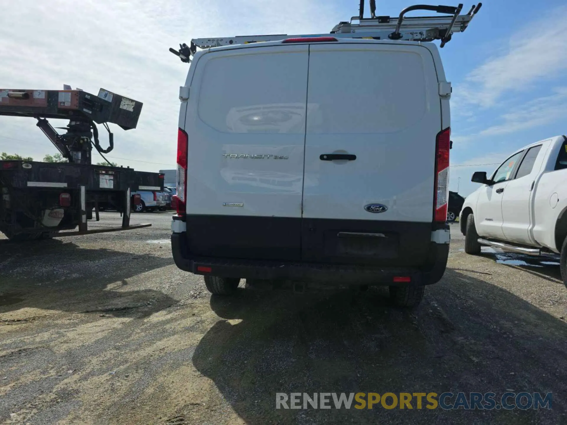 13 Photograph of a damaged car 1FTYR1YG5KKA38069 FORD TRANSIT 2019