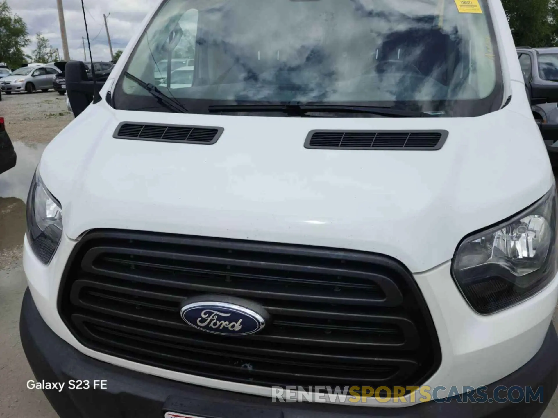 2 Photograph of a damaged car 1FTYR1YG5KKA38069 FORD TRANSIT 2019