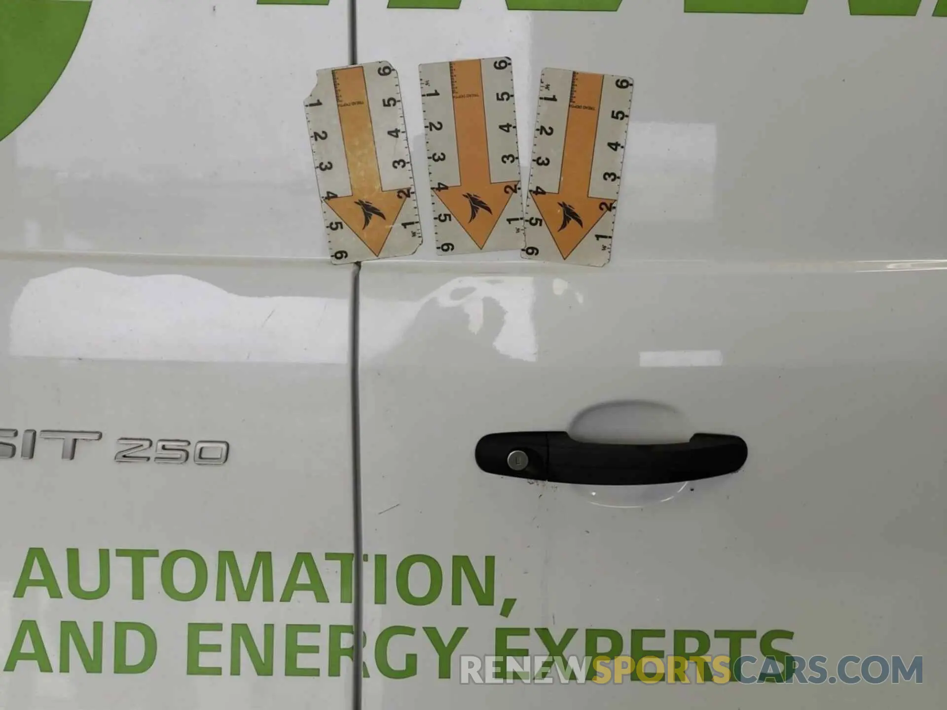 10 Photograph of a damaged car 1FTYR1YG5KKA38072 FORD TRANSIT 2019