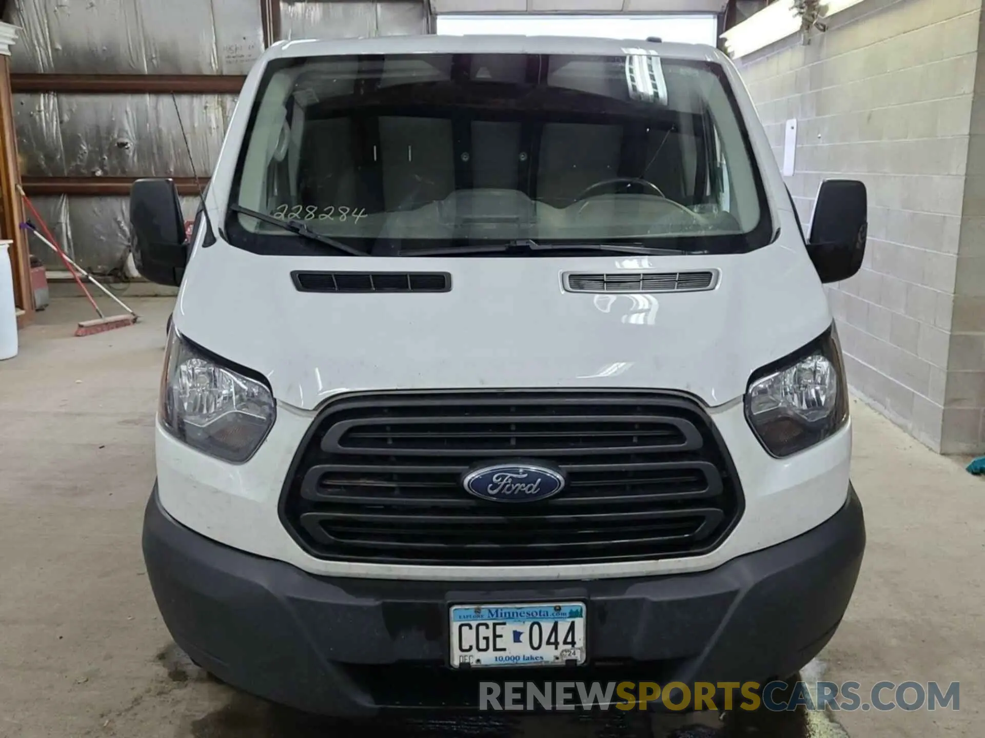 21 Photograph of a damaged car 1FTYR1YG5KKA38072 FORD TRANSIT 2019