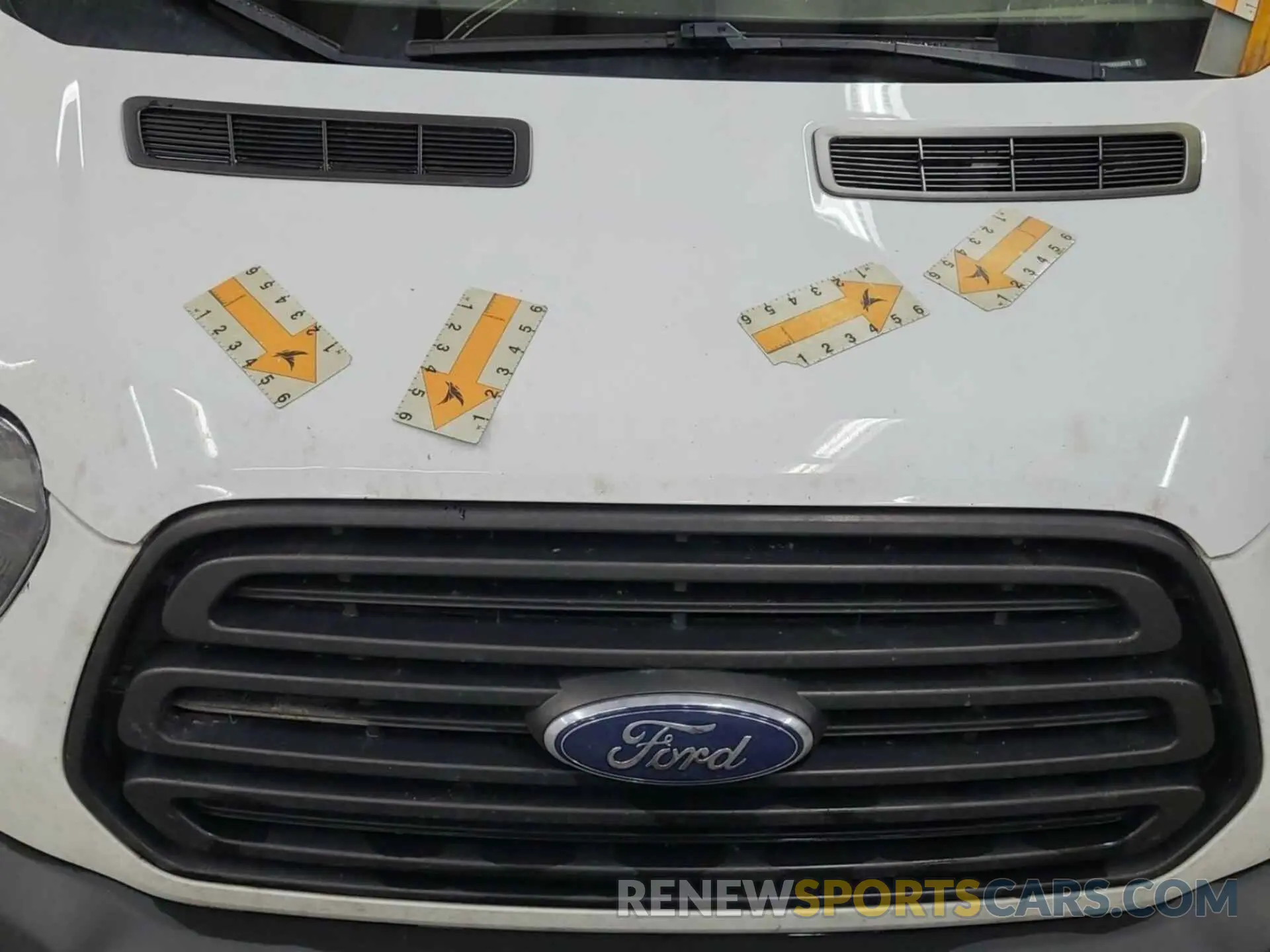 29 Photograph of a damaged car 1FTYR1YG5KKA38072 FORD TRANSIT 2019