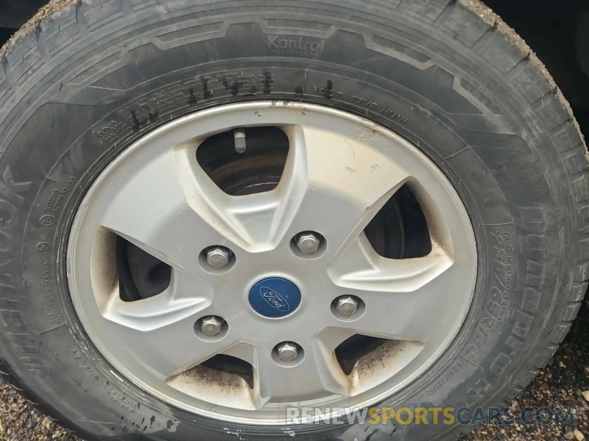 6 Photograph of a damaged car 1FTYR1YG5KKA38072 FORD TRANSIT 2019