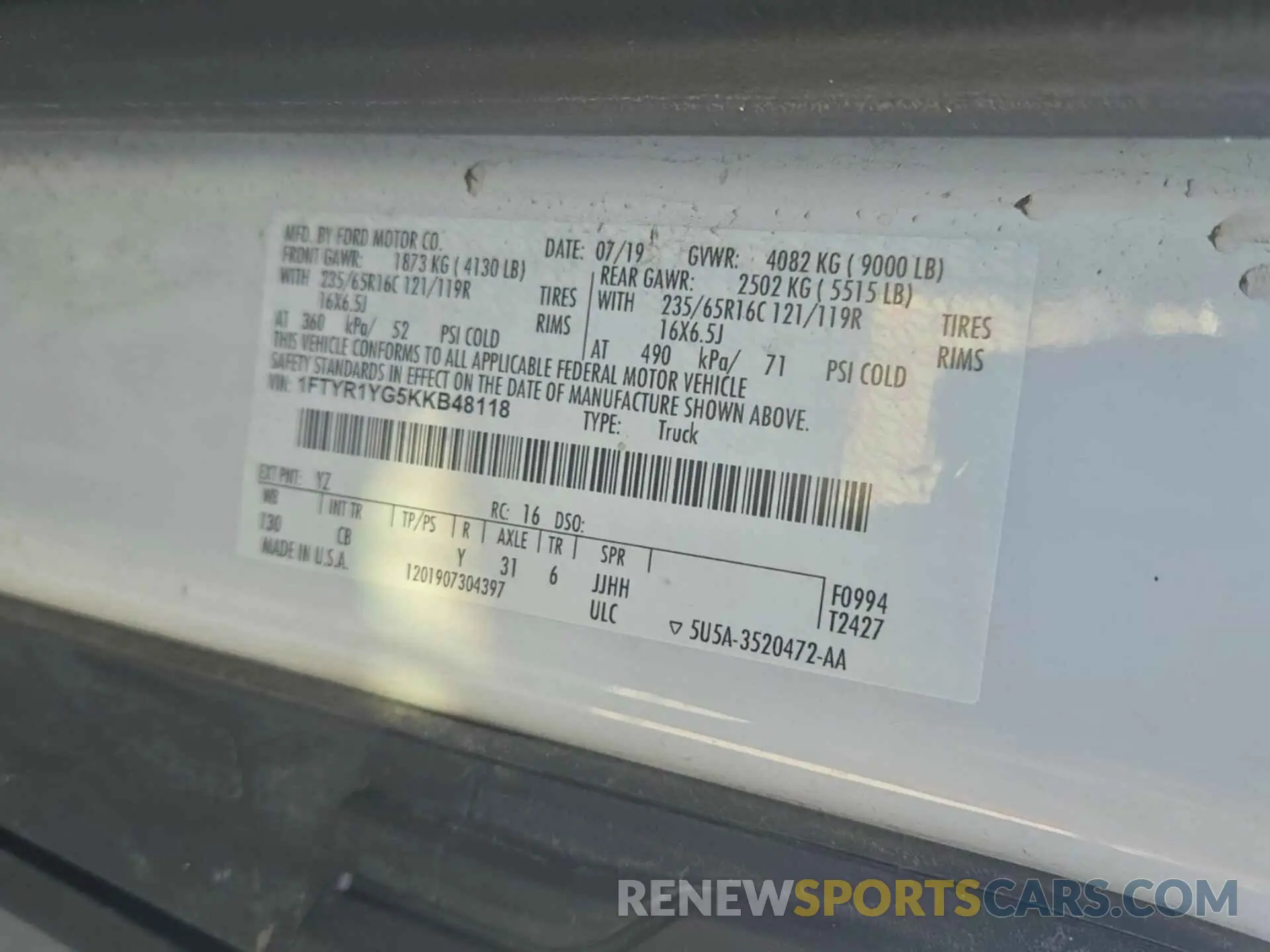 31 Photograph of a damaged car 1FTYR1YG5KKB48118 FORD TRANSIT 2019