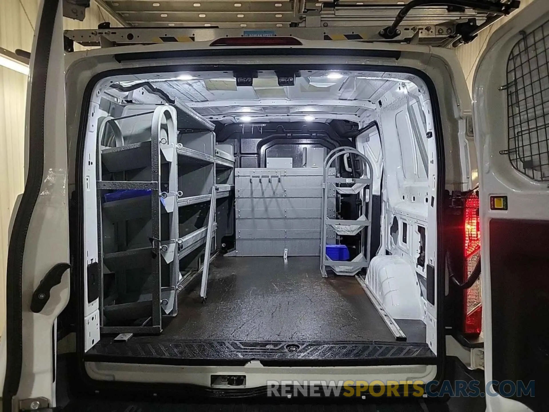 7 Photograph of a damaged car 1FTYR1YG5KKB48118 FORD TRANSIT 2019