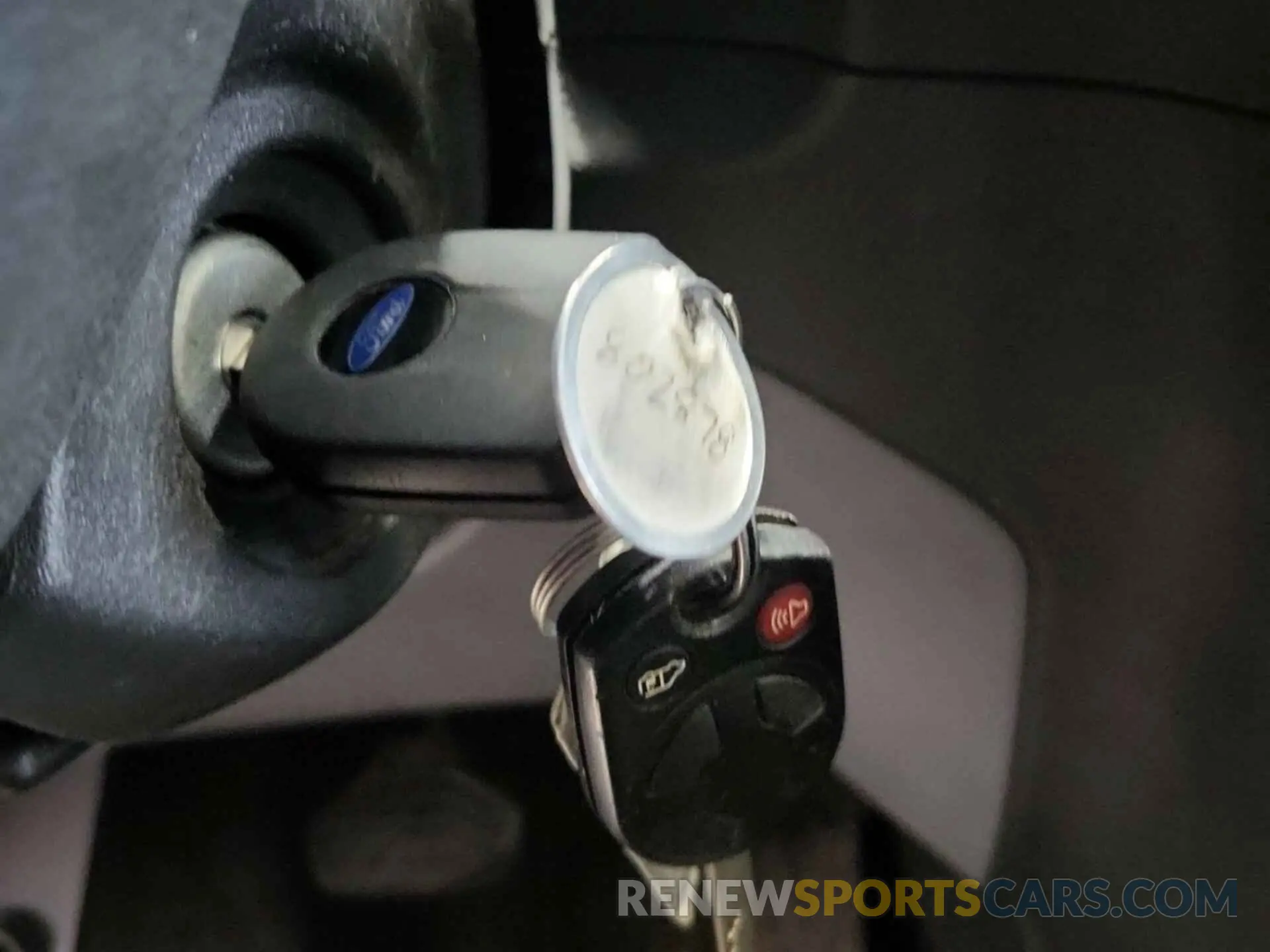 33 Photograph of a damaged car 1FTYR1YG5KKB48264 FORD TRANSIT 2019