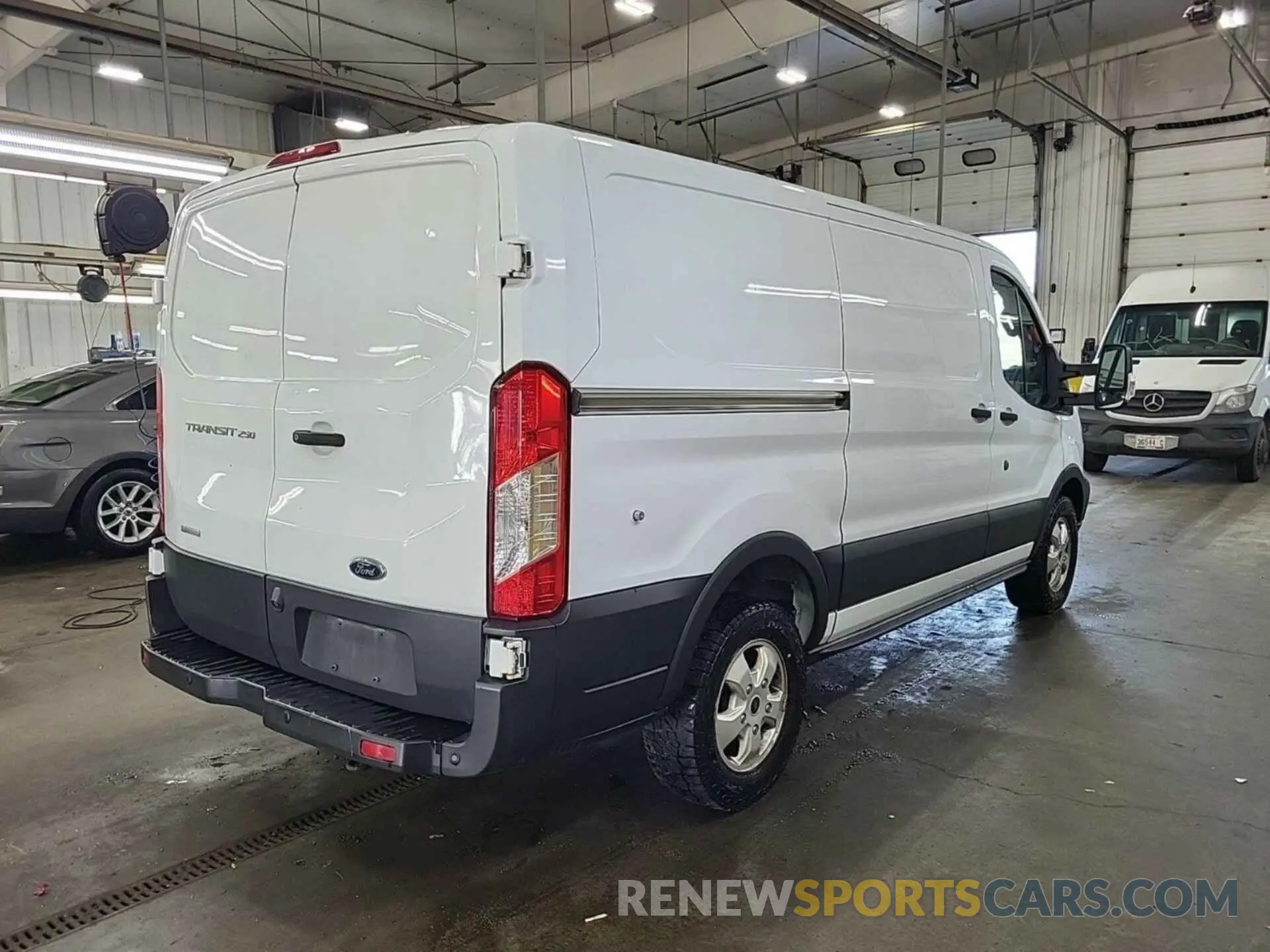 7 Photograph of a damaged car 1FTYR1YG5KKB48264 FORD TRANSIT 2019