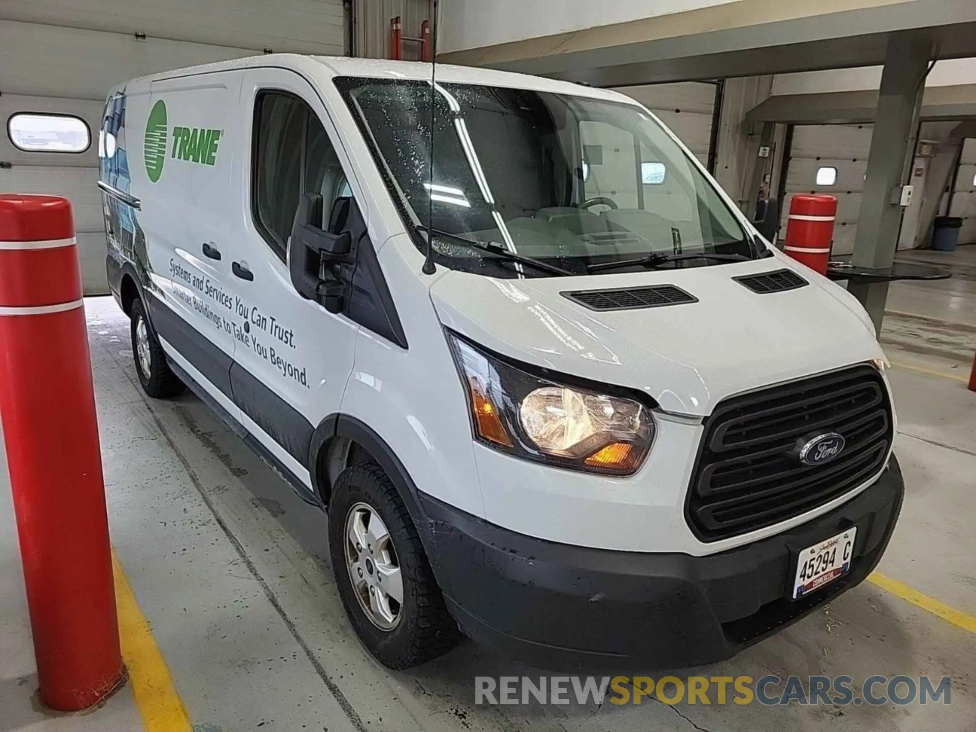 9 Photograph of a damaged car 1FTYR1YG5KKB48264 FORD TRANSIT 2019