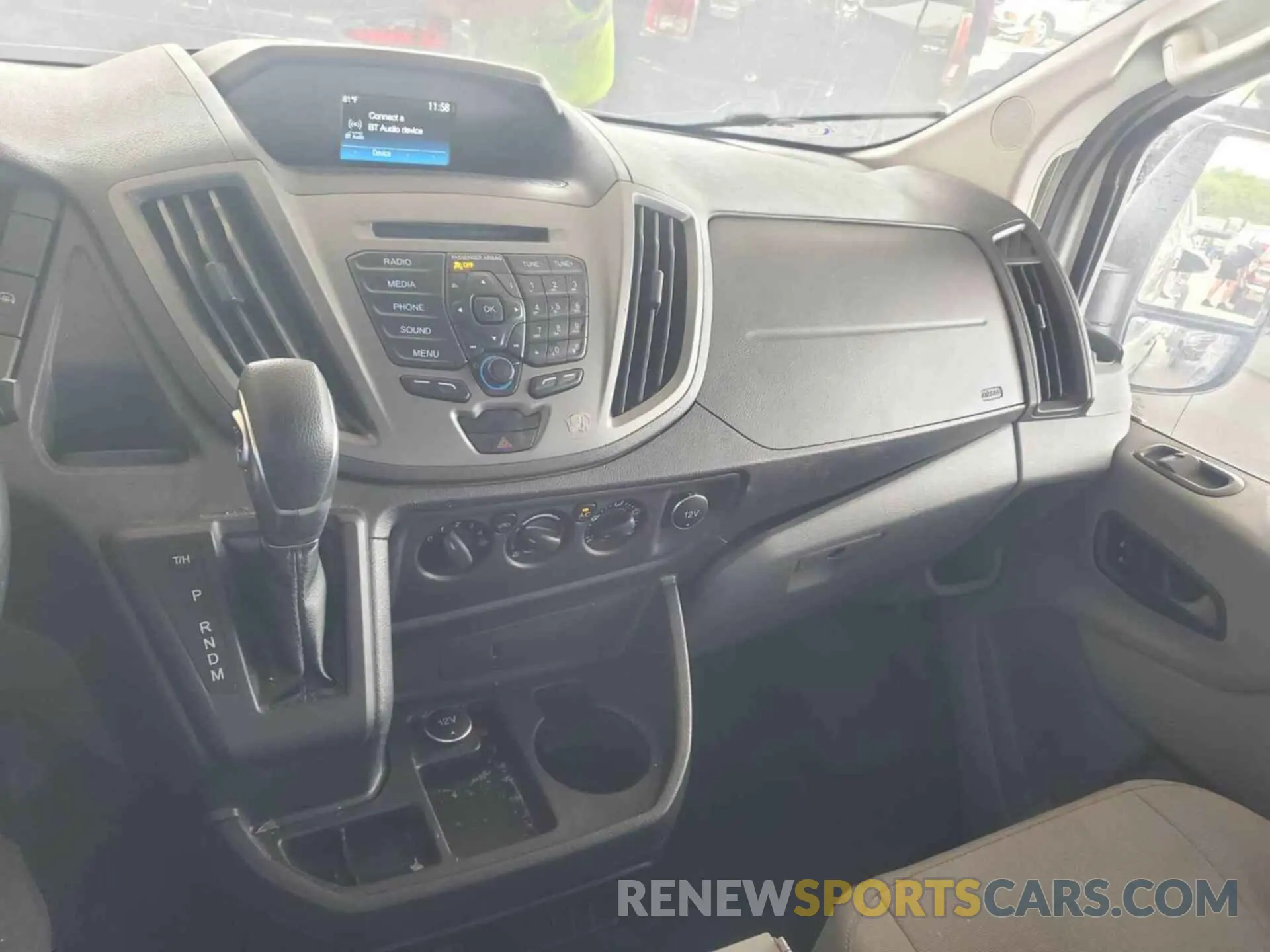 28 Photograph of a damaged car 1FTYR1YG6KKA99141 FORD TRANSIT 2019