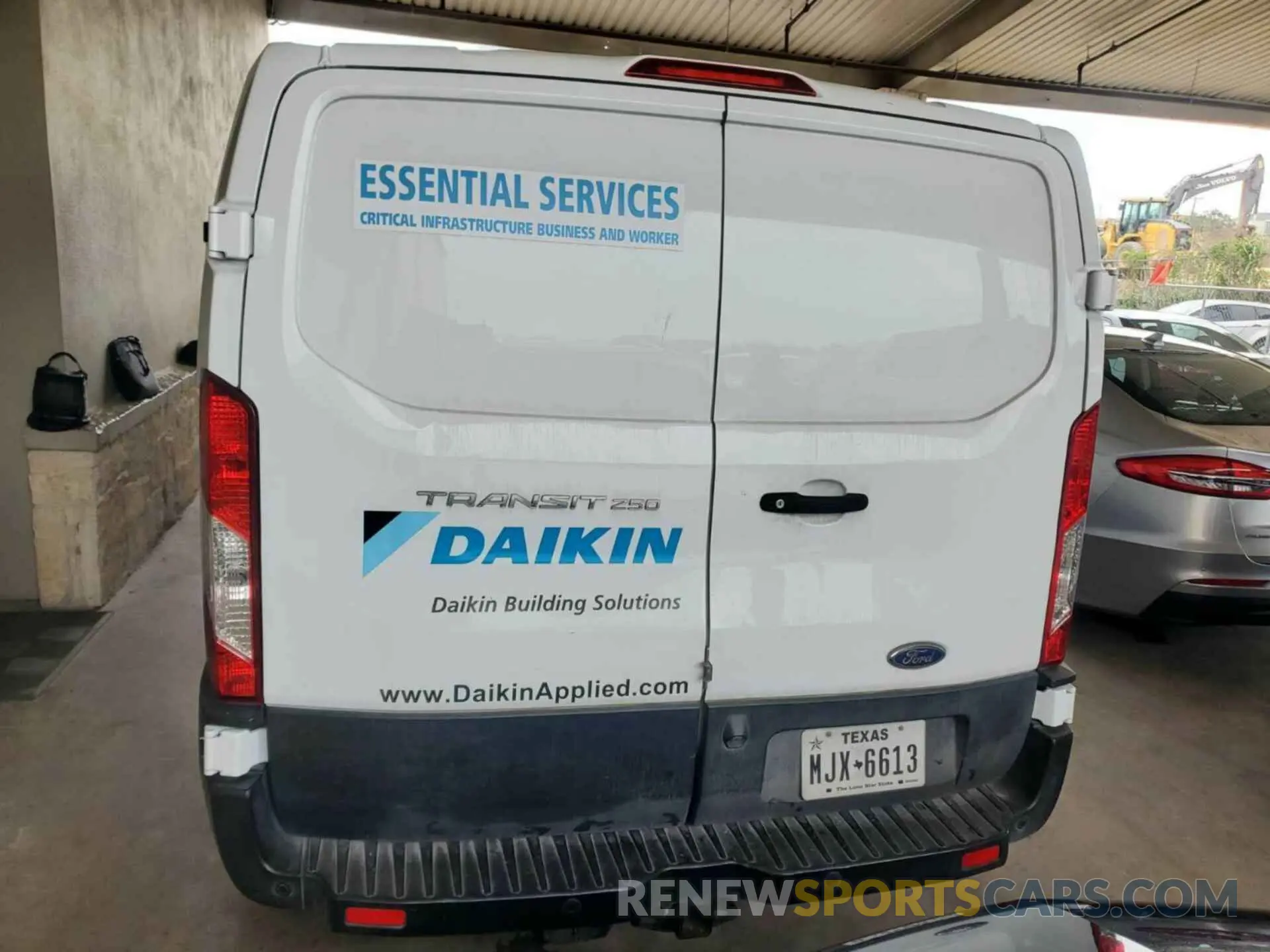 29 Photograph of a damaged car 1FTYR1YG6KKA99141 FORD TRANSIT 2019