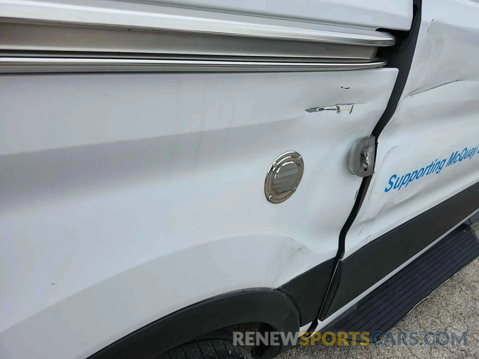 33 Photograph of a damaged car 1FTYR1YG6KKA99141 FORD TRANSIT 2019