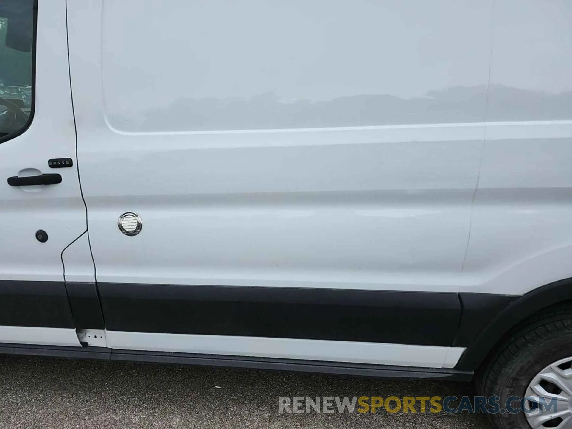 4 Photograph of a damaged car 1FTYR1YG6KKA99141 FORD TRANSIT 2019