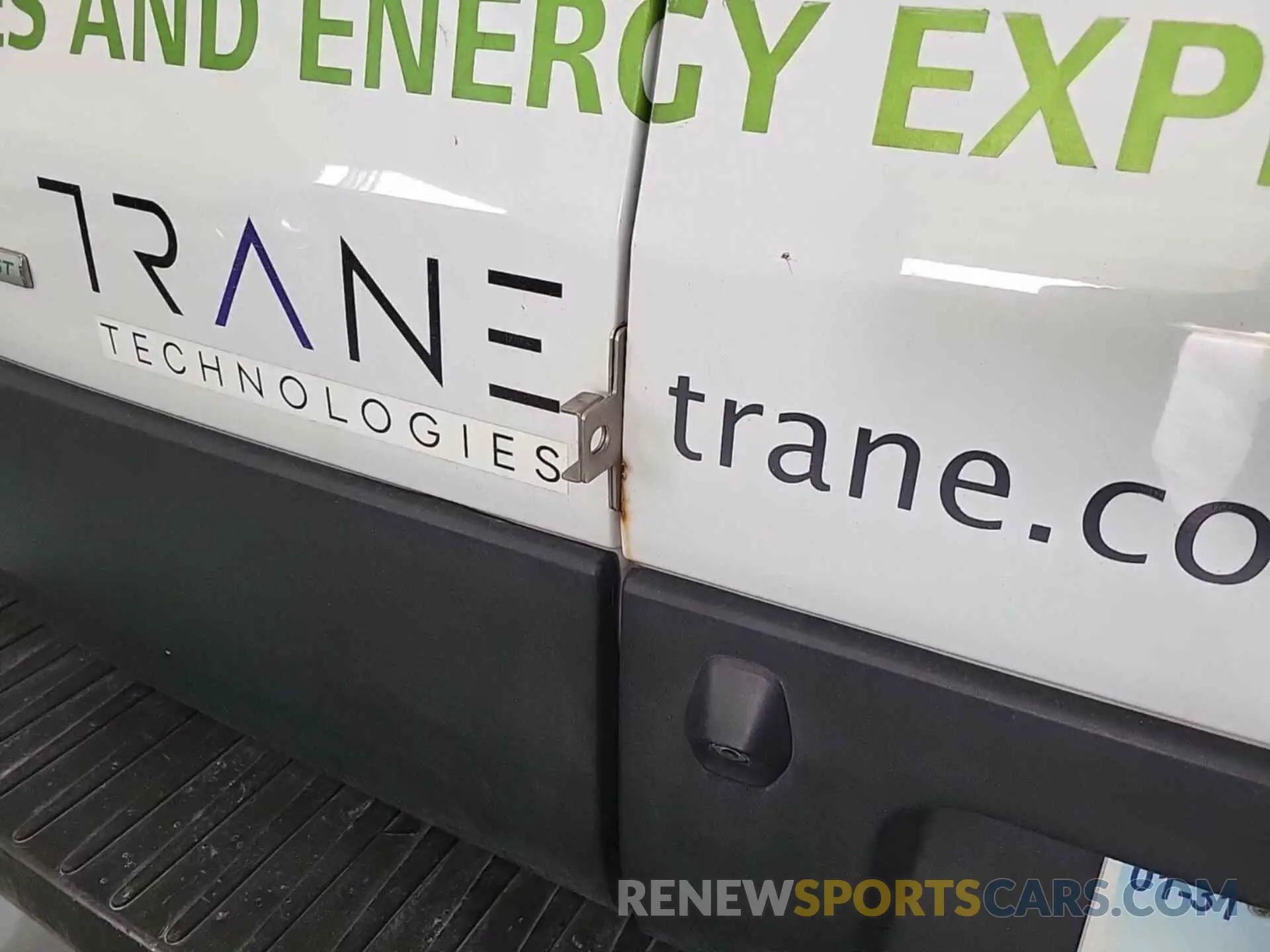 10 Photograph of a damaged car 1FTYR1YG6KKB88059 FORD TRANSIT 2019
