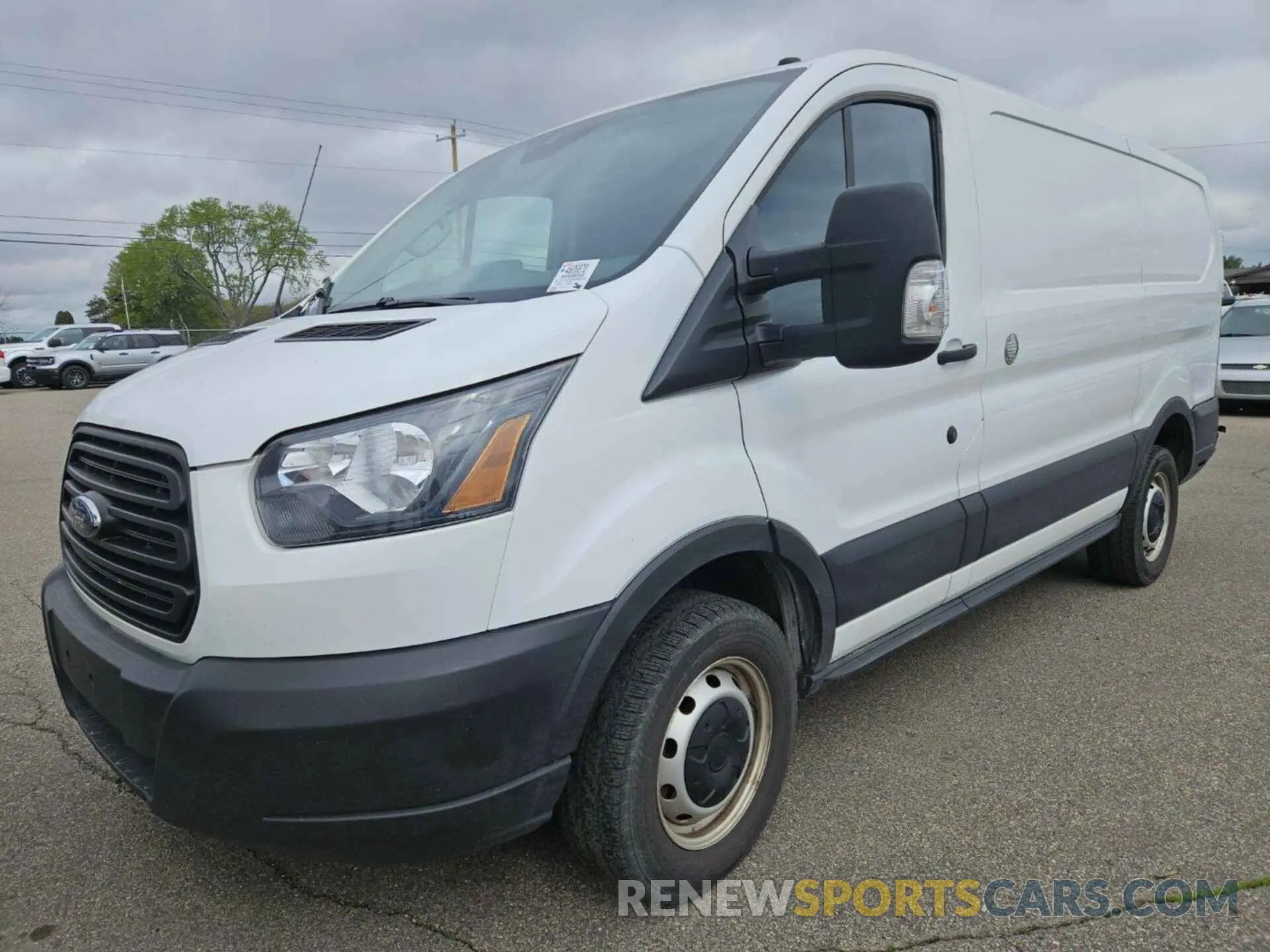 19 Photograph of a damaged car 1FTYR1YG6KKB88059 FORD TRANSIT 2019