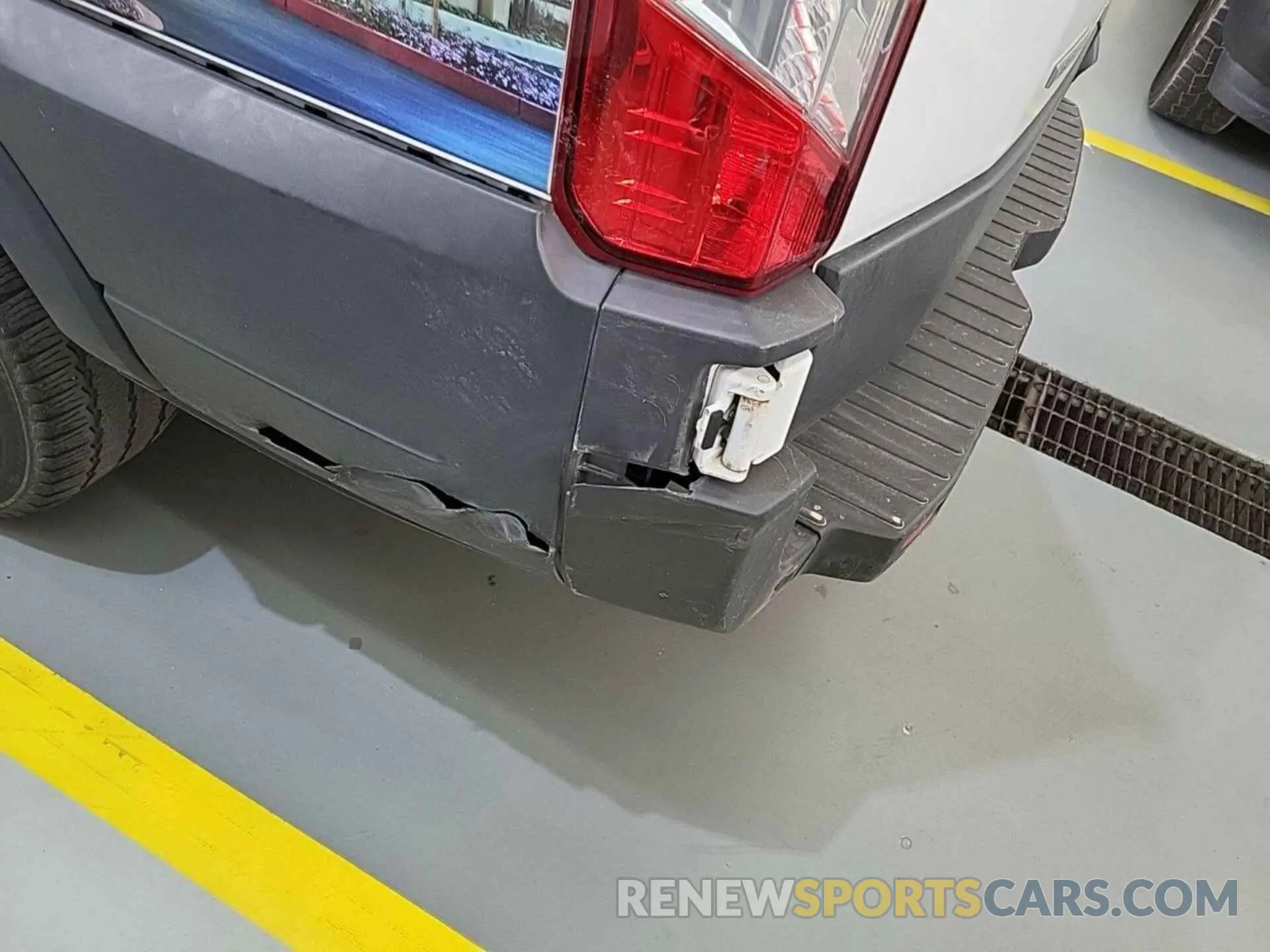 5 Photograph of a damaged car 1FTYR1YG6KKB88059 FORD TRANSIT 2019
