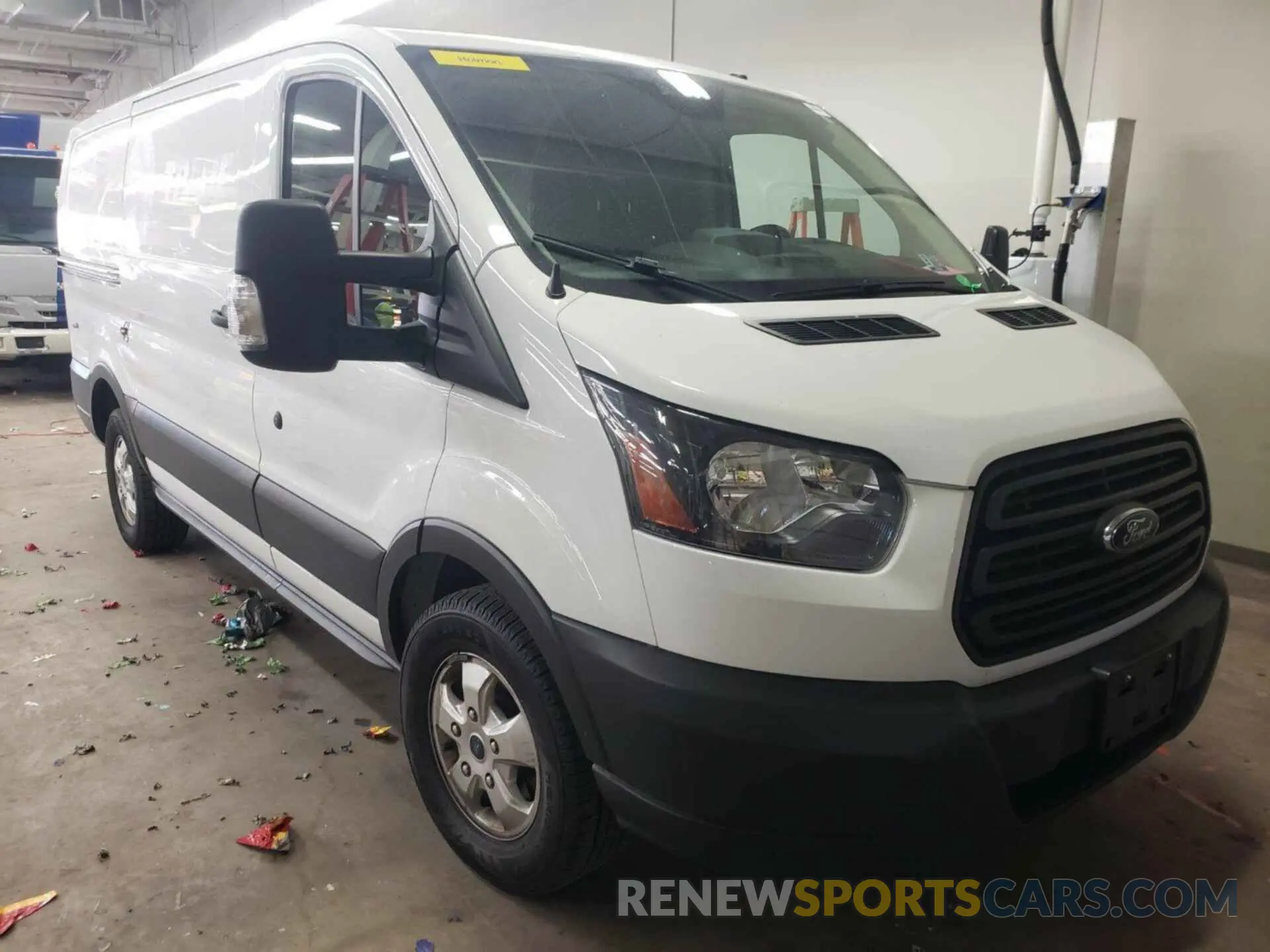 17 Photograph of a damaged car 1FTYR1YG7KKA31558 FORD TRANSIT 2019