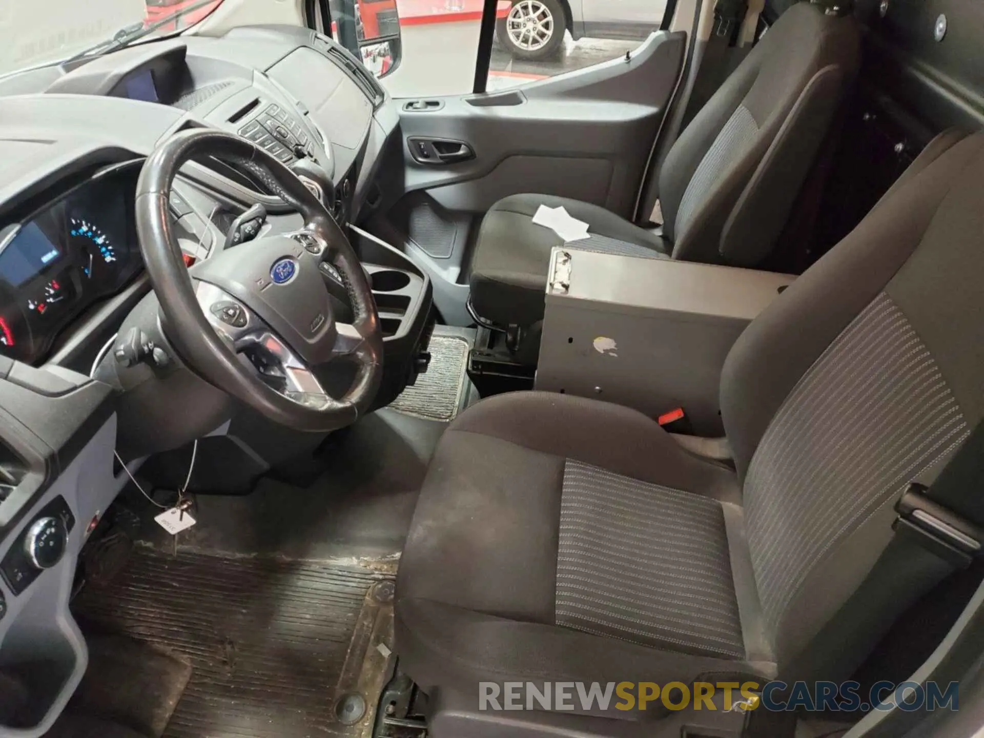 4 Photograph of a damaged car 1FTYR1YG7KKA31558 FORD TRANSIT 2019