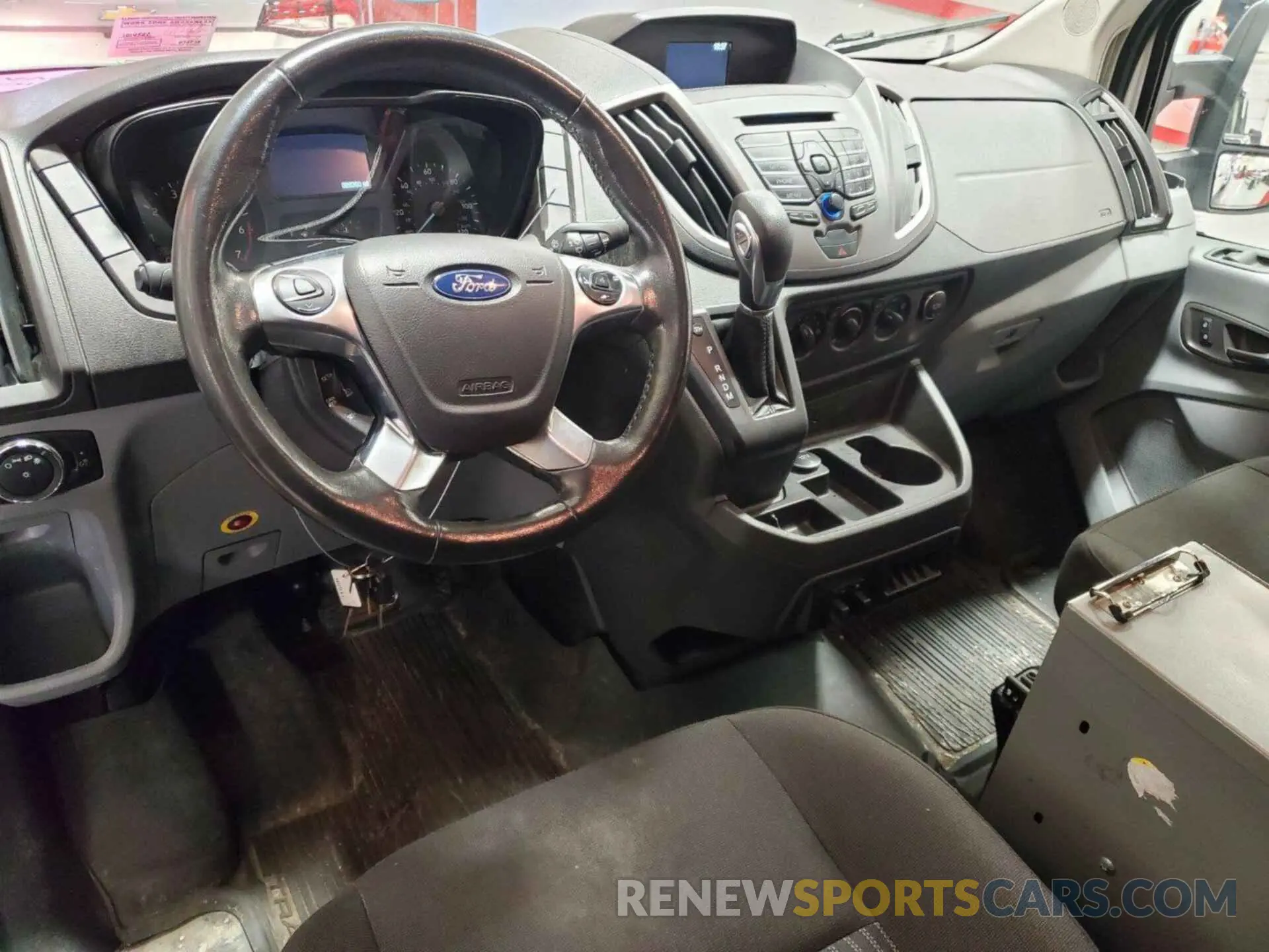 9 Photograph of a damaged car 1FTYR1YG7KKA31558 FORD TRANSIT 2019