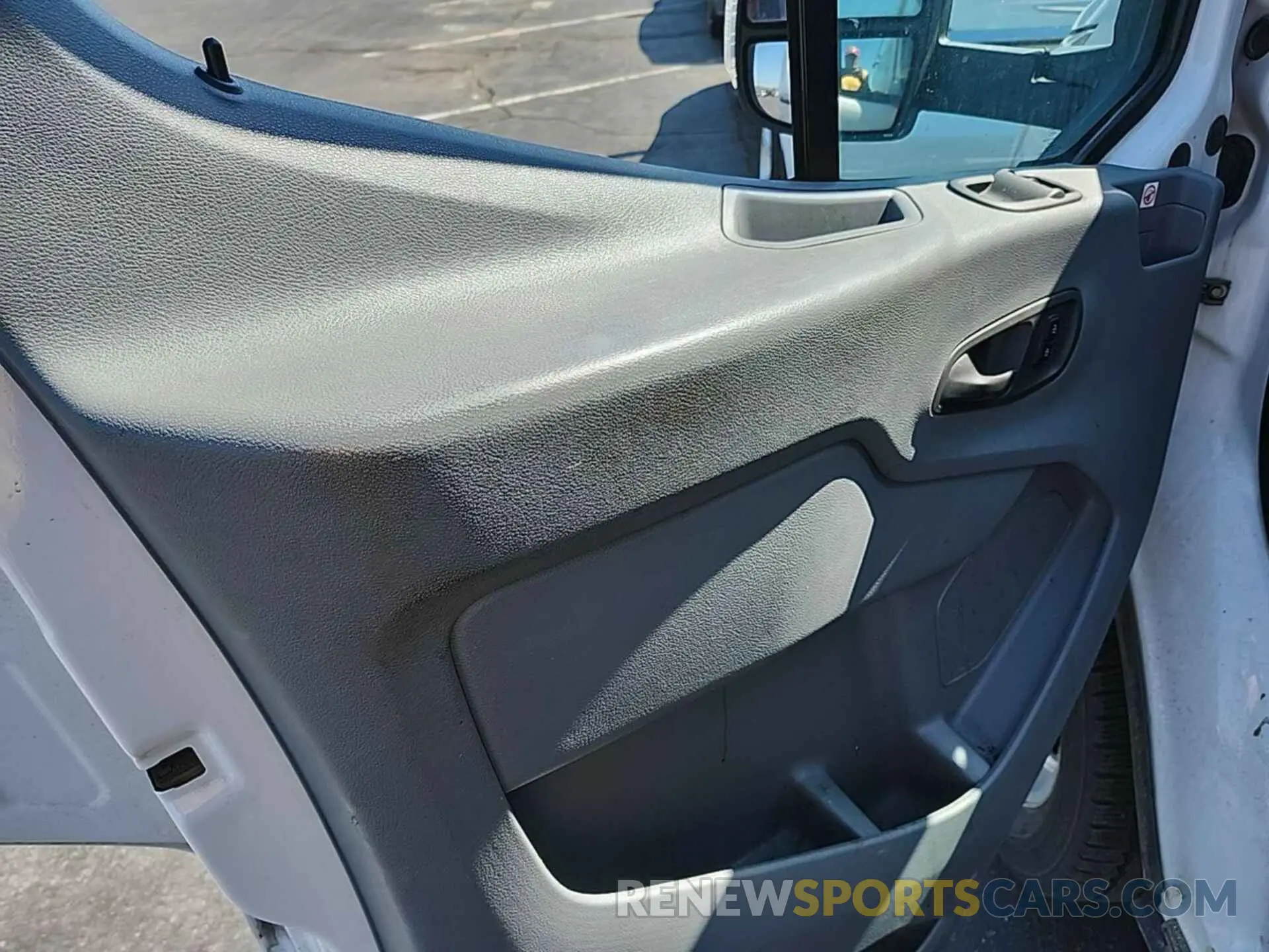 16 Photograph of a damaged car 1FTYR1YG7KKB43504 FORD TRANSIT 2019