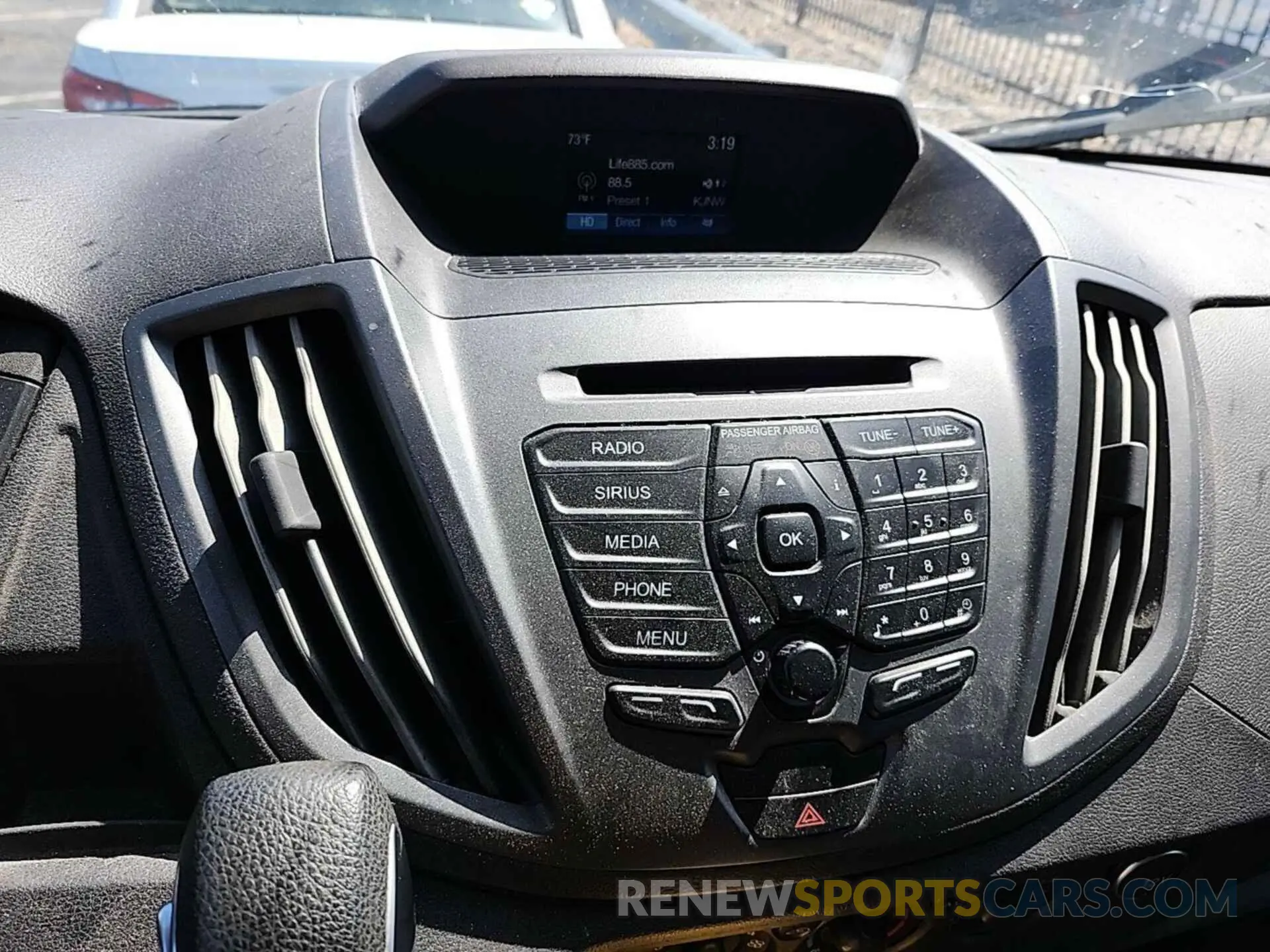 4 Photograph of a damaged car 1FTYR1YG7KKB43504 FORD TRANSIT 2019