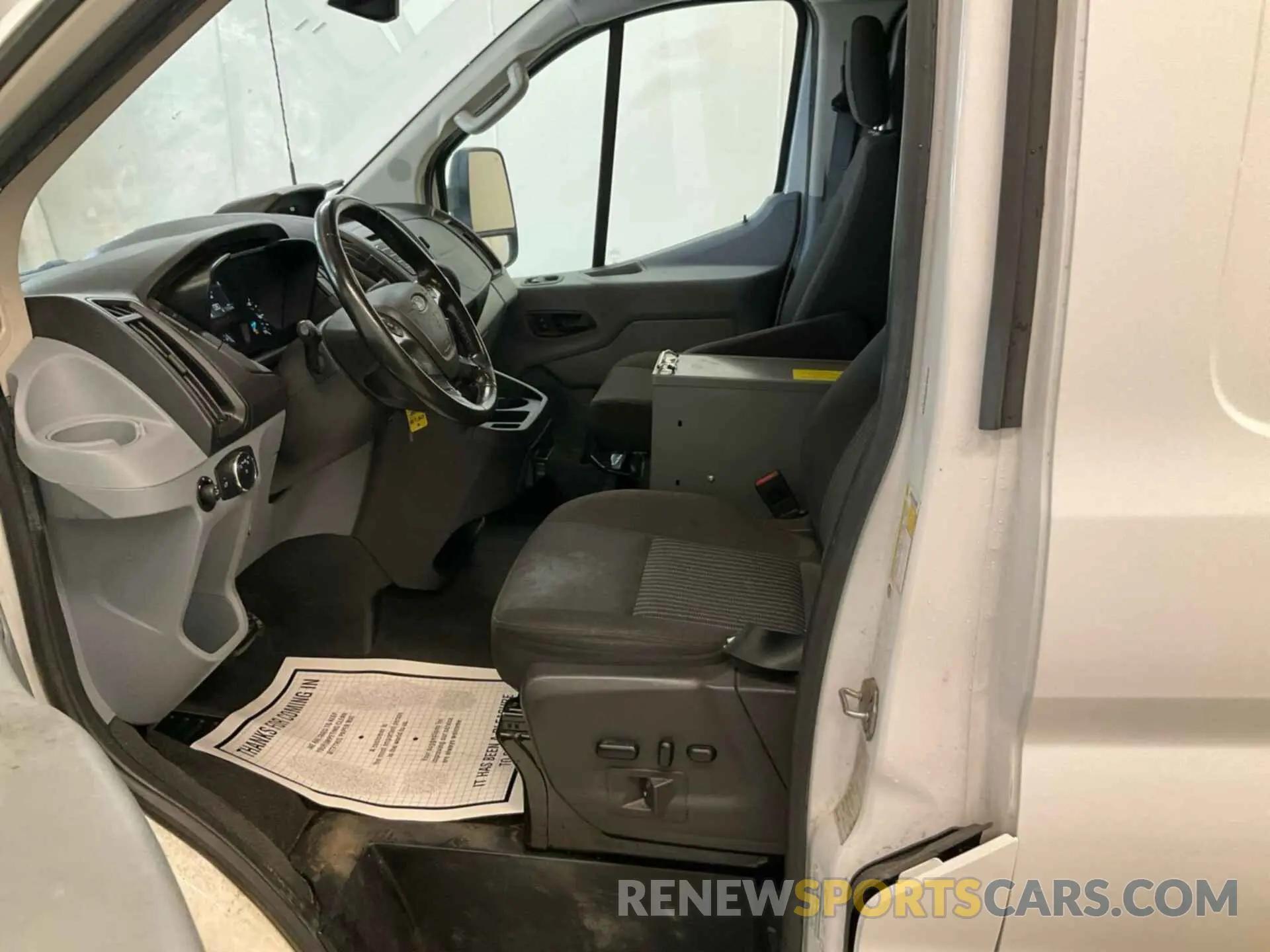 24 Photograph of a damaged car 1FTYR1YG7KKB48153 FORD TRANSIT 2019