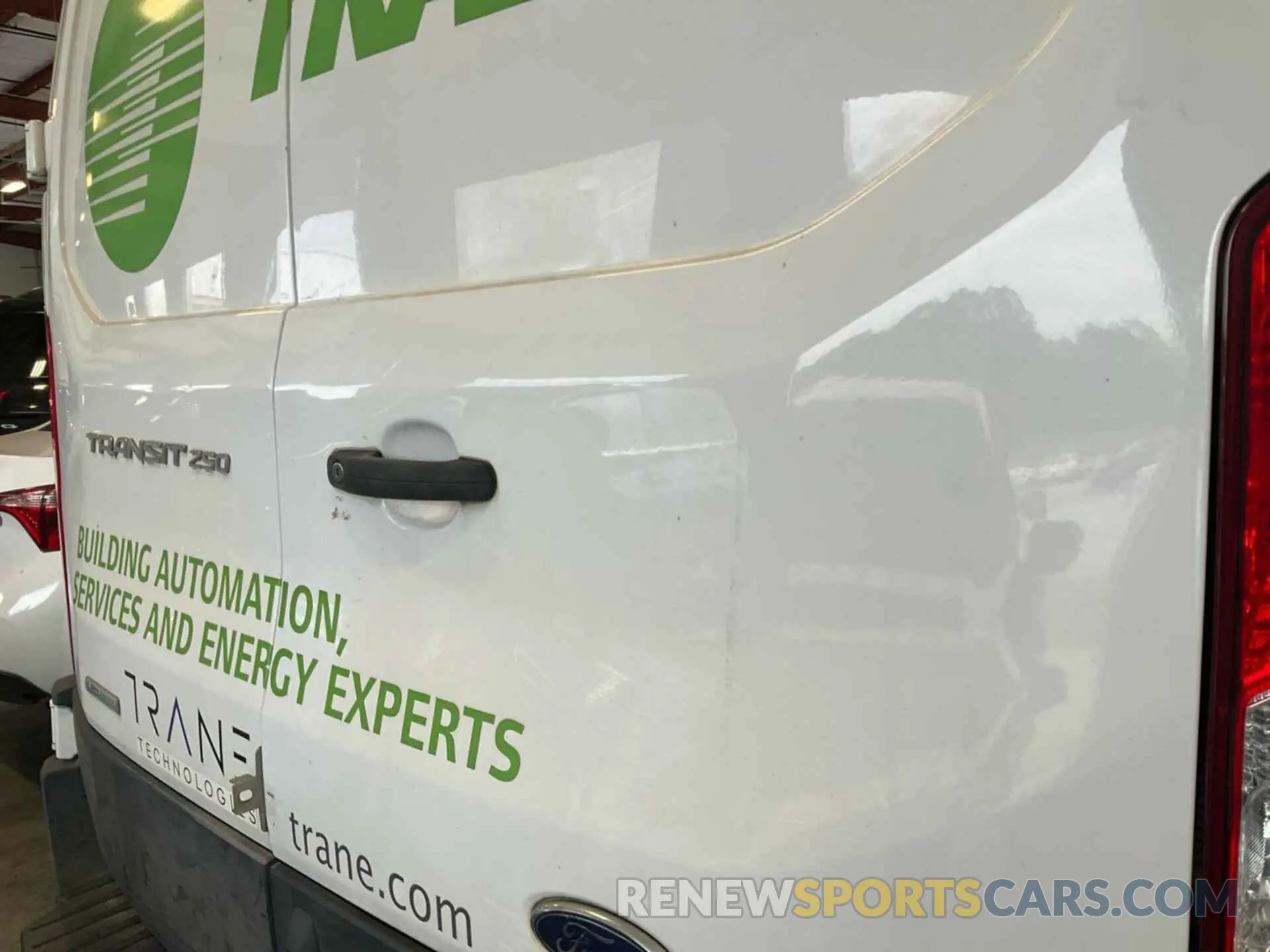 29 Photograph of a damaged car 1FTYR1YG7KKB48153 FORD TRANSIT 2019