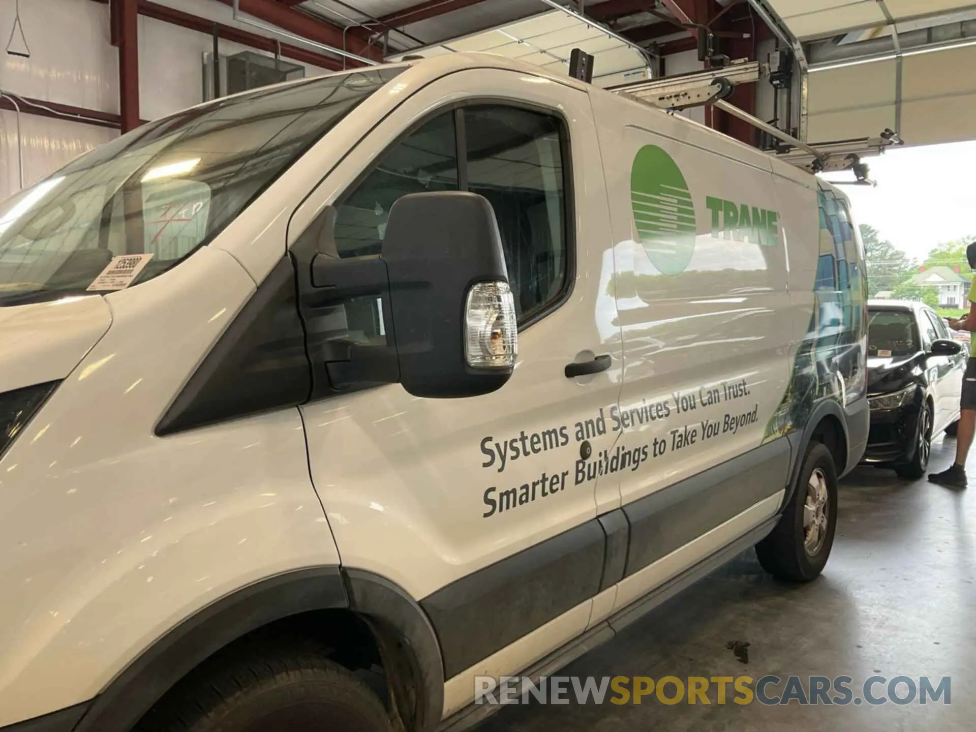 6 Photograph of a damaged car 1FTYR1YG7KKB48153 FORD TRANSIT 2019