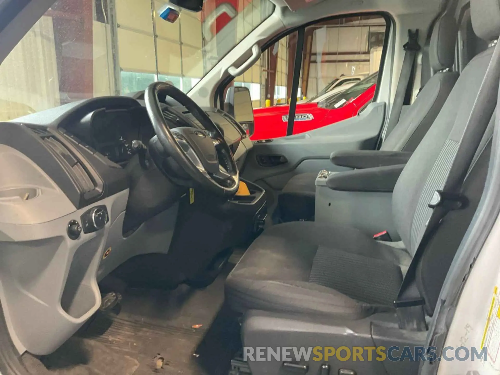 17 Photograph of a damaged car 1FTYR1YG7KKB48170 FORD TRANSIT 2019