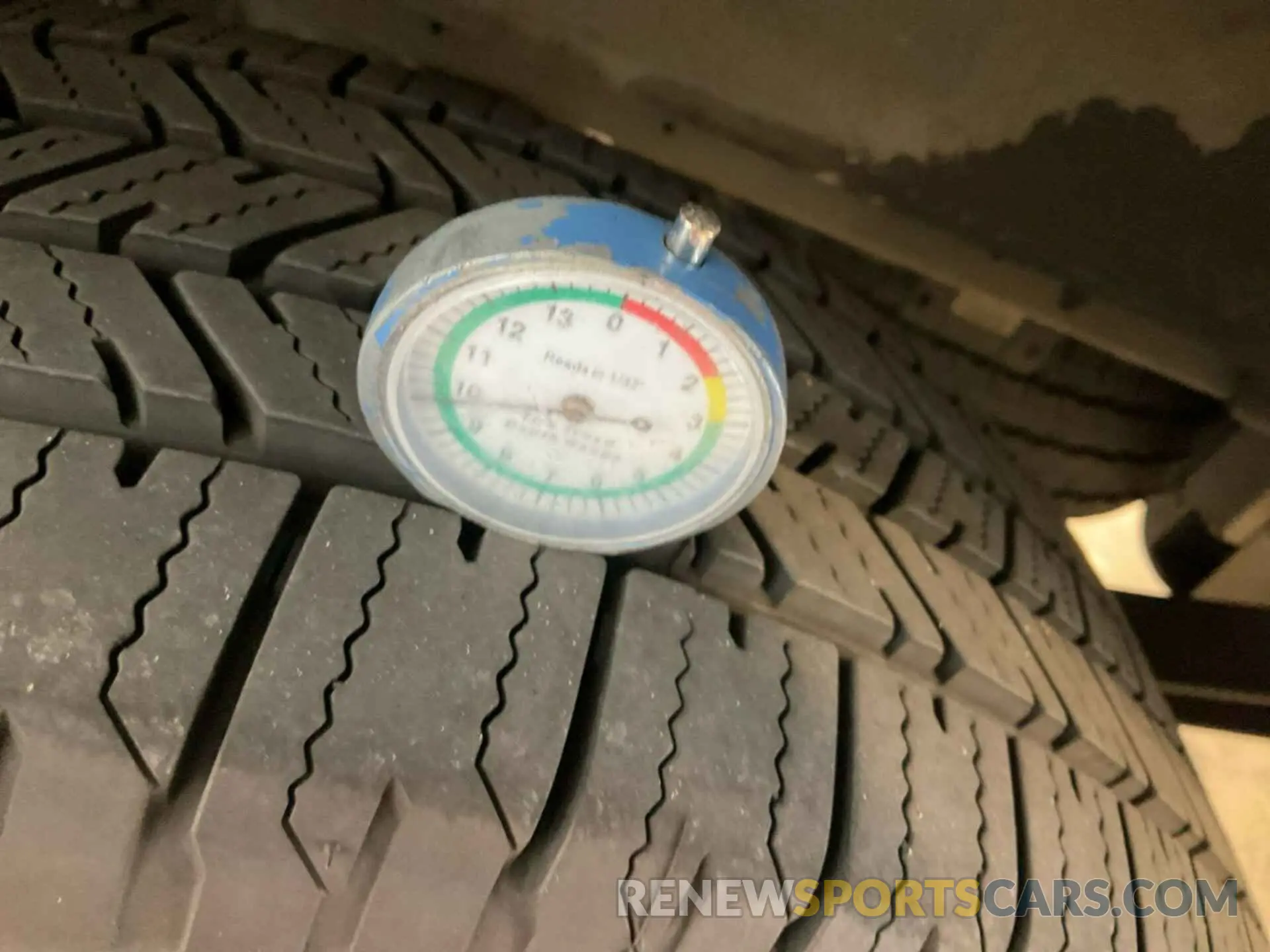 18 Photograph of a damaged car 1FTYR1YG7KKB48170 FORD TRANSIT 2019