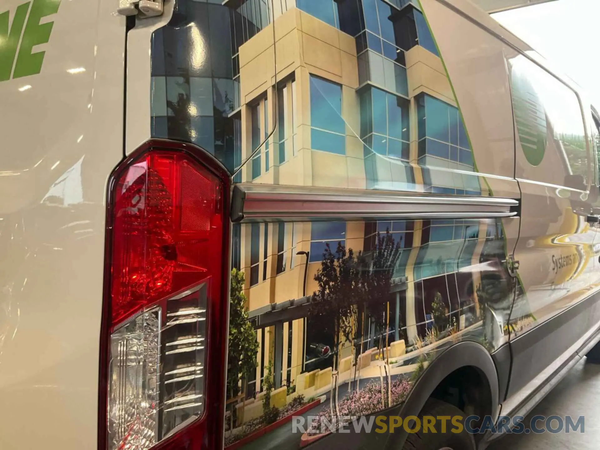 8 Photograph of a damaged car 1FTYR1YG7KKB48170 FORD TRANSIT 2019