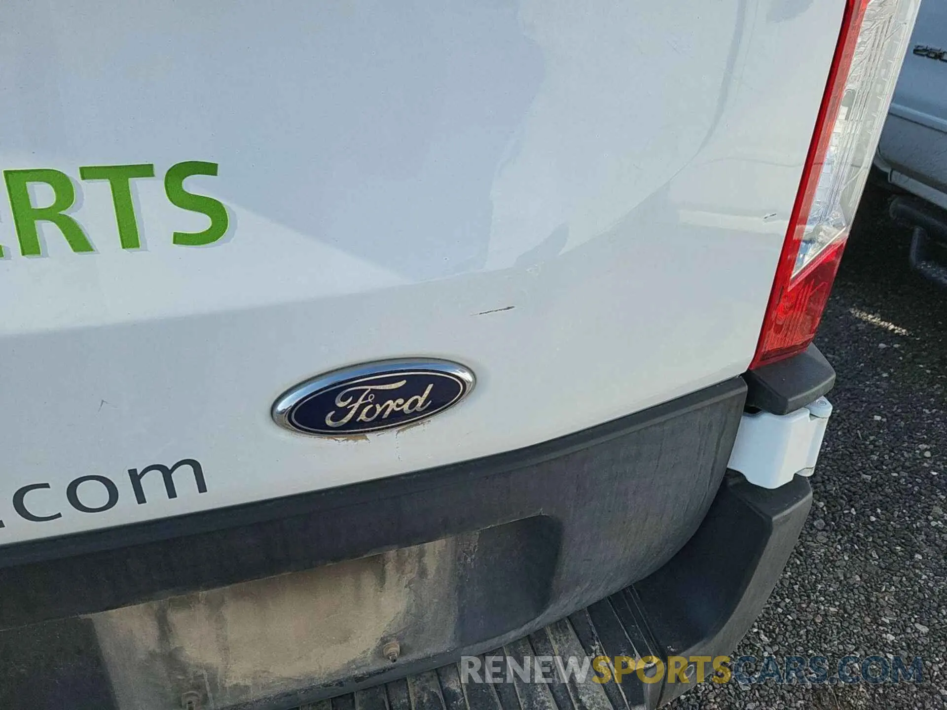 8 Photograph of a damaged car 1FTYR1YG7KKB48251 FORD TRANSIT 2019