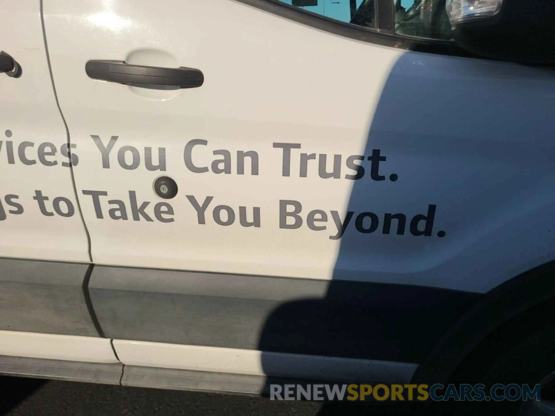48 Photograph of a damaged car 1FTYR1YG8KKB48274 FORD TRANSIT 2019