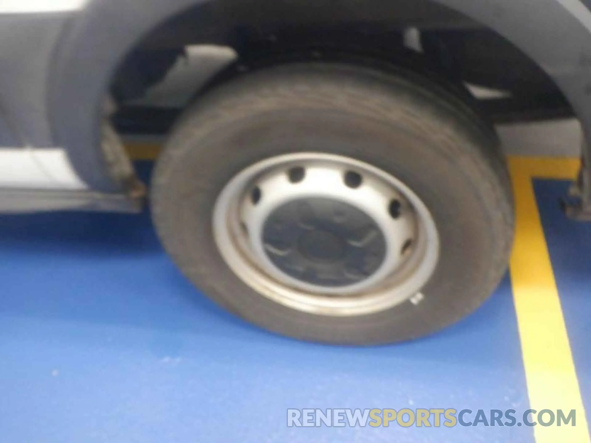 17 Photograph of a damaged car 1FTYR1YG8KKB61350 FORD TRANSIT 2019