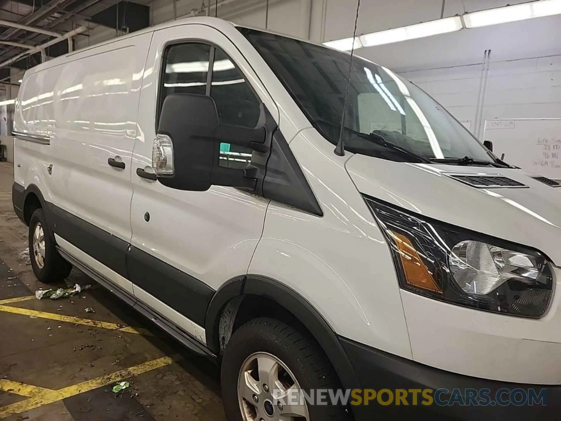 22 Photograph of a damaged car 1FTYR1YG9KKA40827 FORD TRANSIT 2019