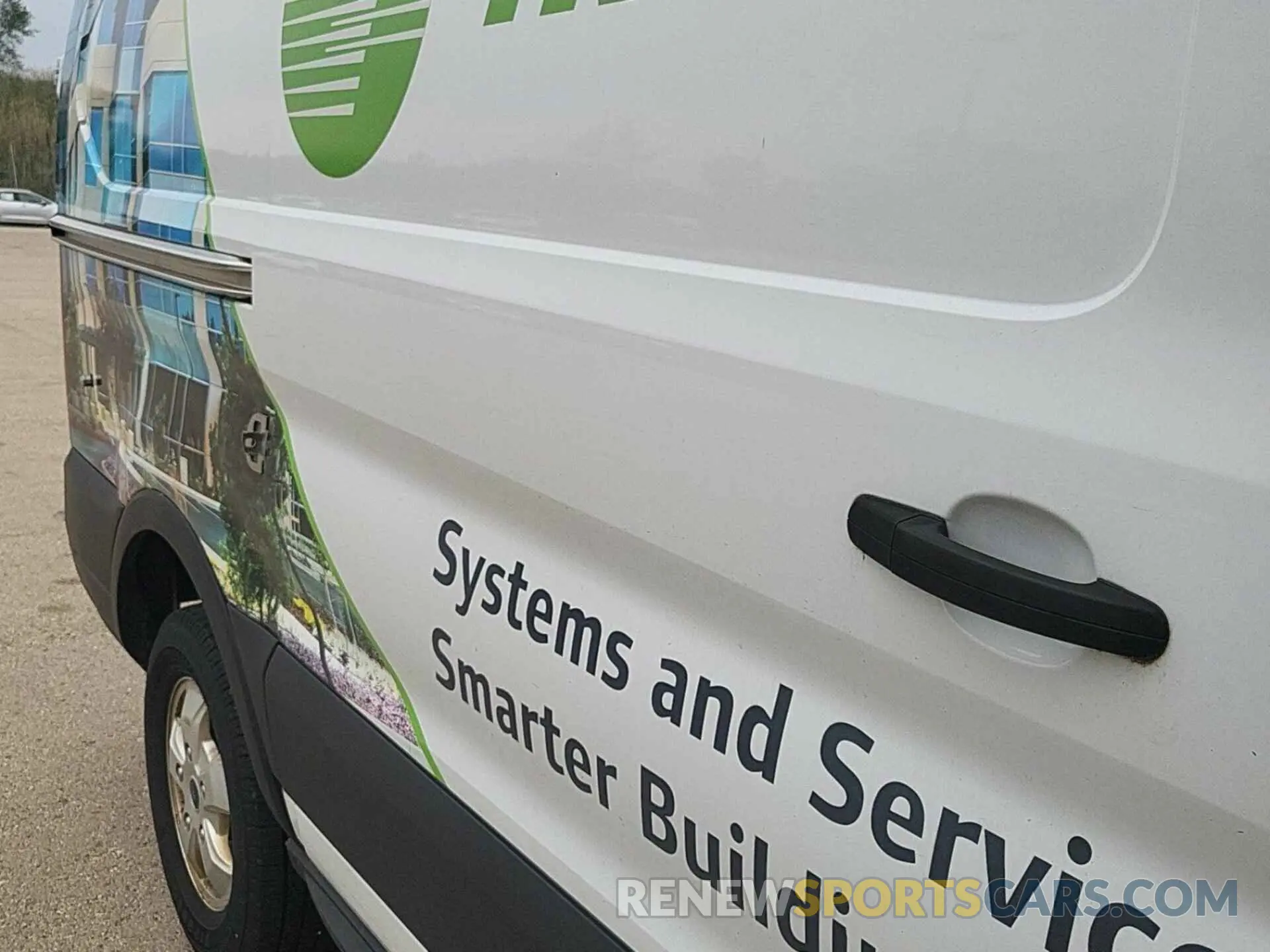 40 Photograph of a damaged car 1FTYR1YG9KKA40827 FORD TRANSIT 2019
