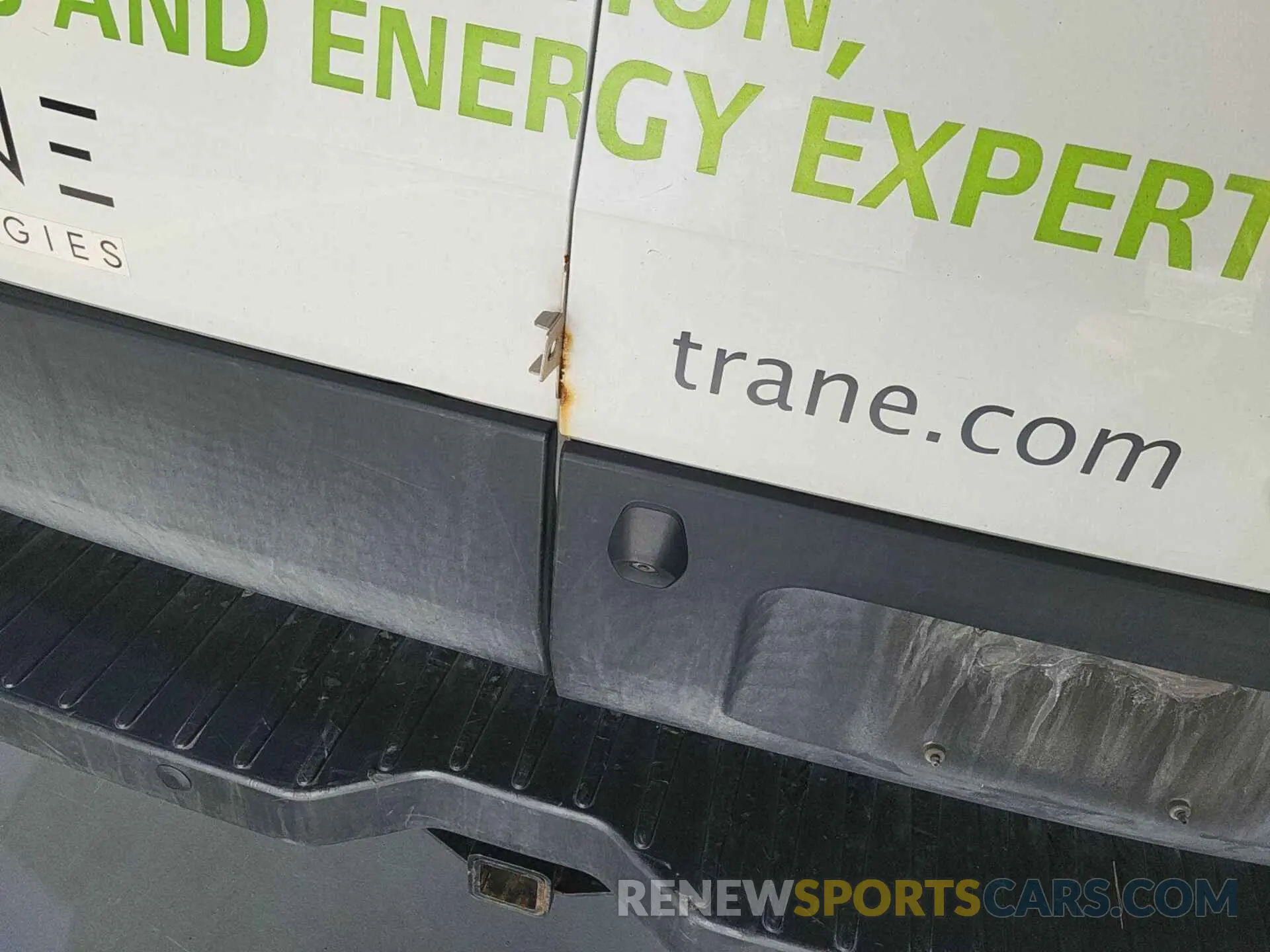 10 Photograph of a damaged car 1FTYR1YG9KKA67395 FORD TRANSIT 2019