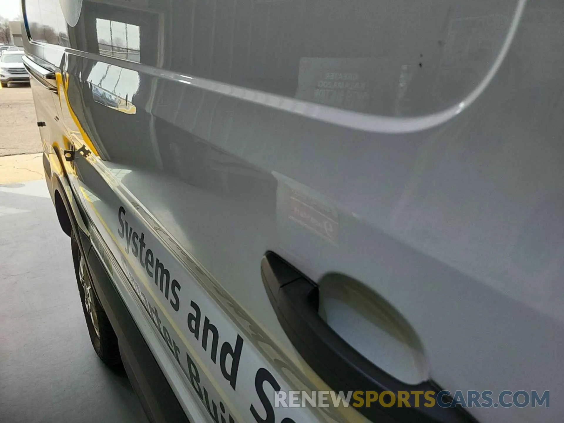 9 Photograph of a damaged car 1FTYR1YG9KKA67395 FORD TRANSIT 2019