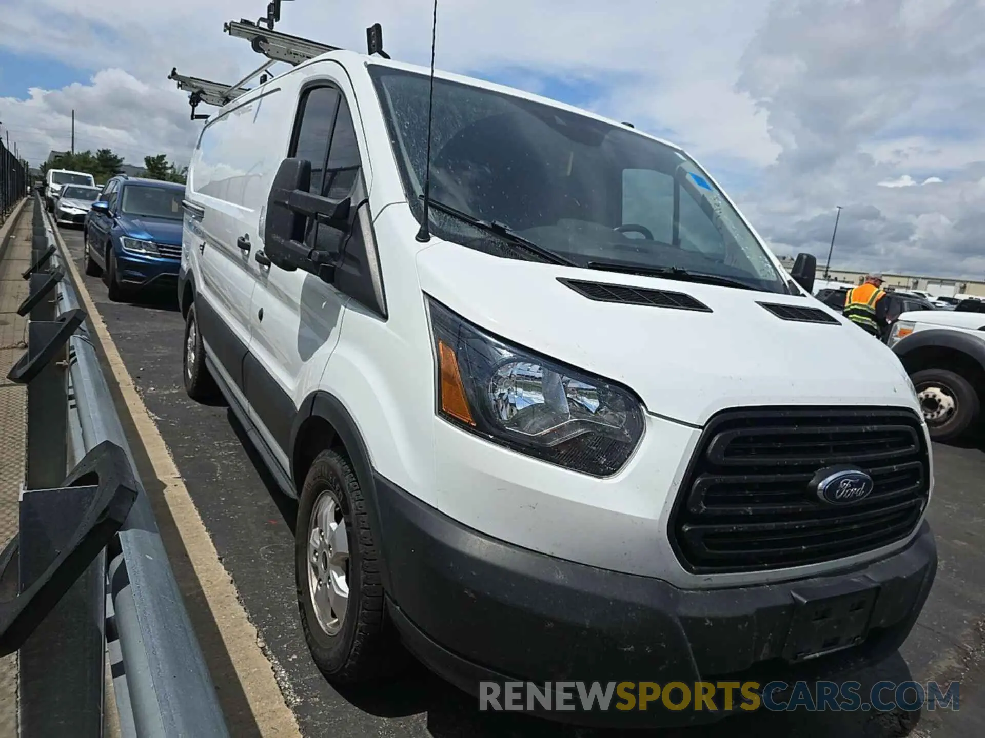 10 Photograph of a damaged car 1FTYR1YG9KKB43505 FORD TRANSIT 2019