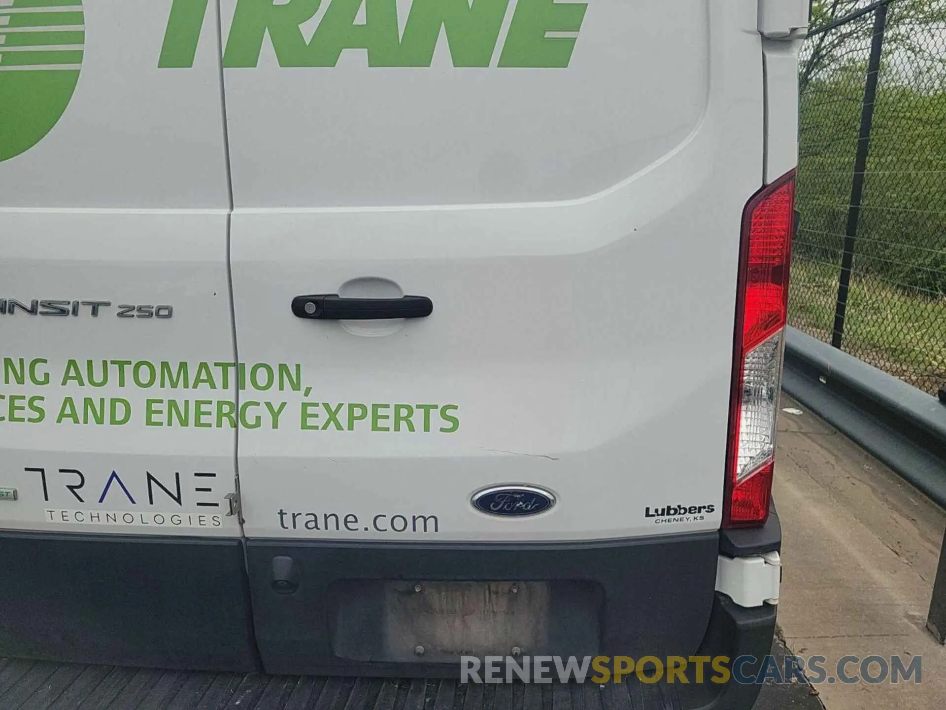 2 Photograph of a damaged car 1FTYR1YG9KKB43505 FORD TRANSIT 2019
