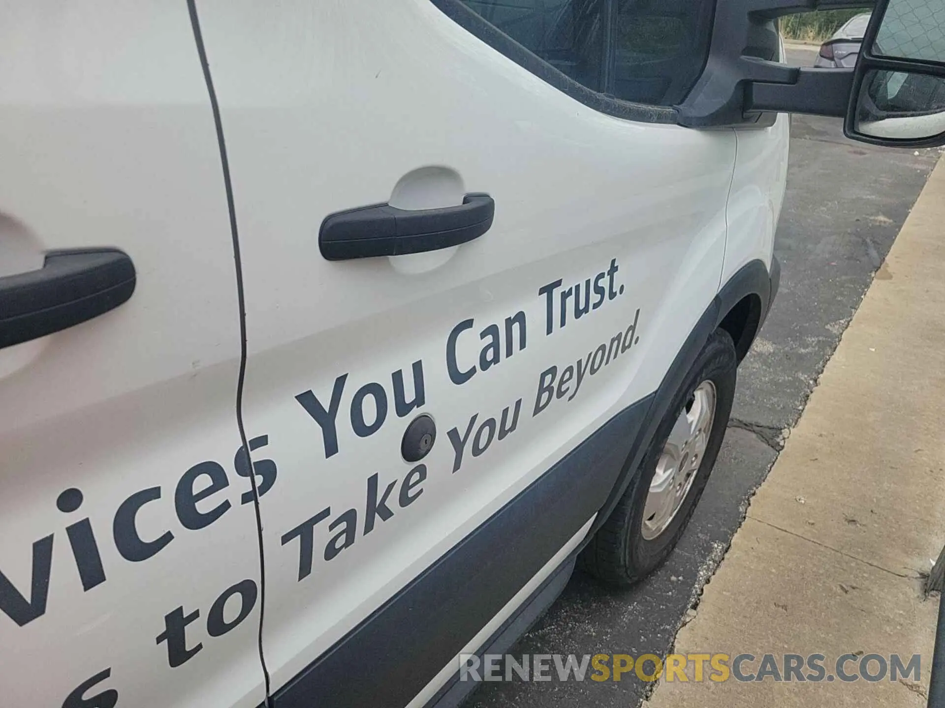 9 Photograph of a damaged car 1FTYR1YG9KKB43505 FORD TRANSIT 2019
