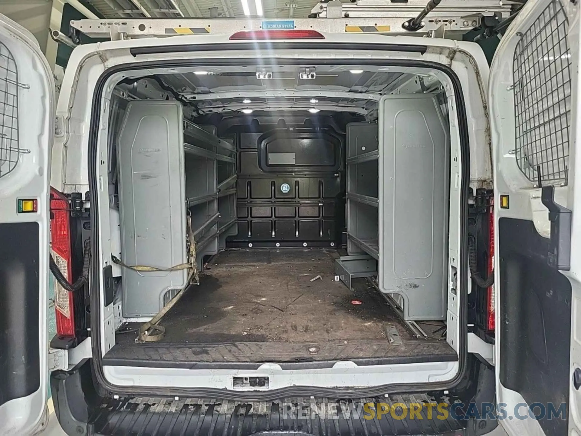 28 Photograph of a damaged car 1FTYR1YG9KKB48140 FORD TRANSIT 2019