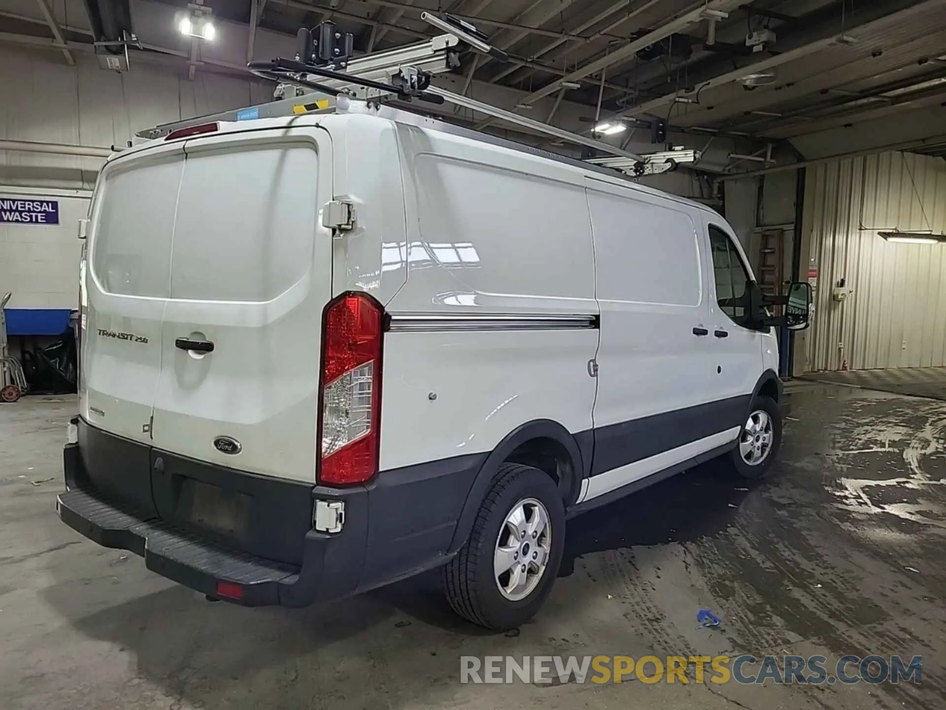 30 Photograph of a damaged car 1FTYR1YG9KKB48140 FORD TRANSIT 2019
