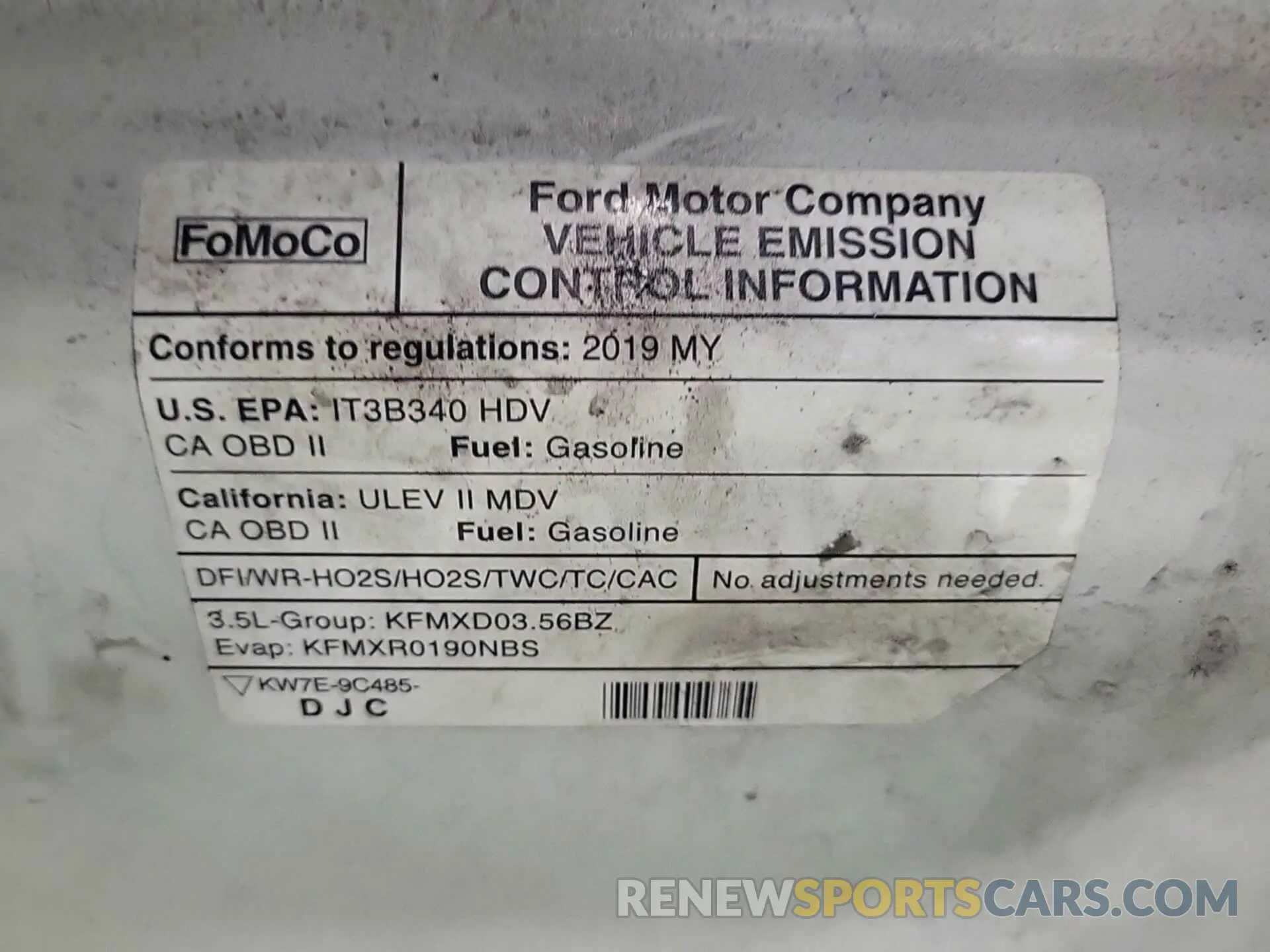 33 Photograph of a damaged car 1FTYR1YG9KKB48140 FORD TRANSIT 2019