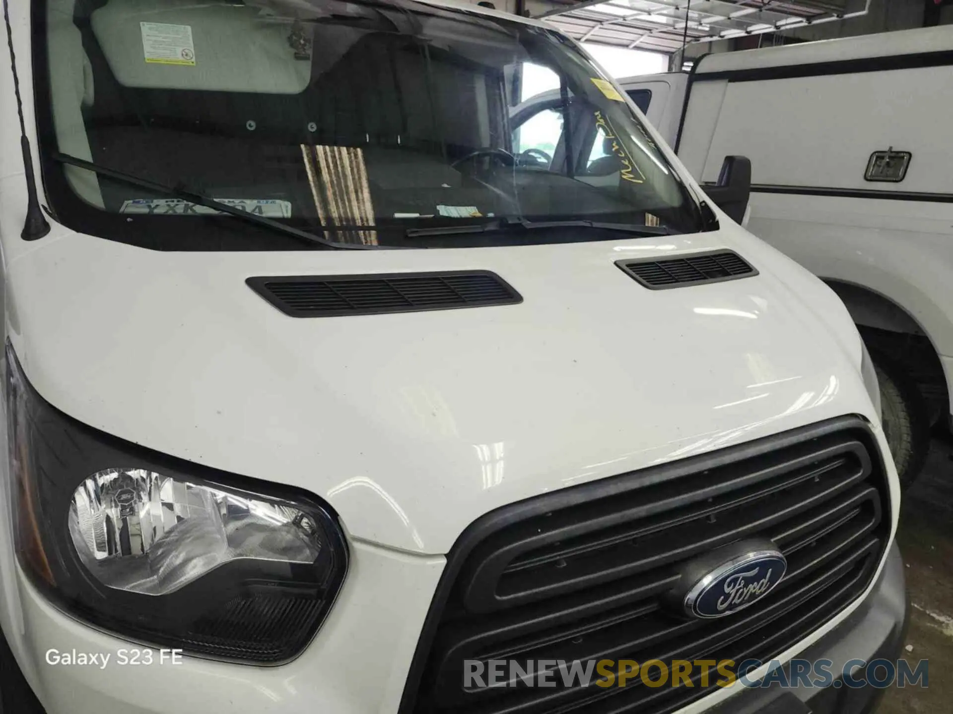 15 Photograph of a damaged car 1FTYR1YGXKKB43500 FORD TRANSIT 2019