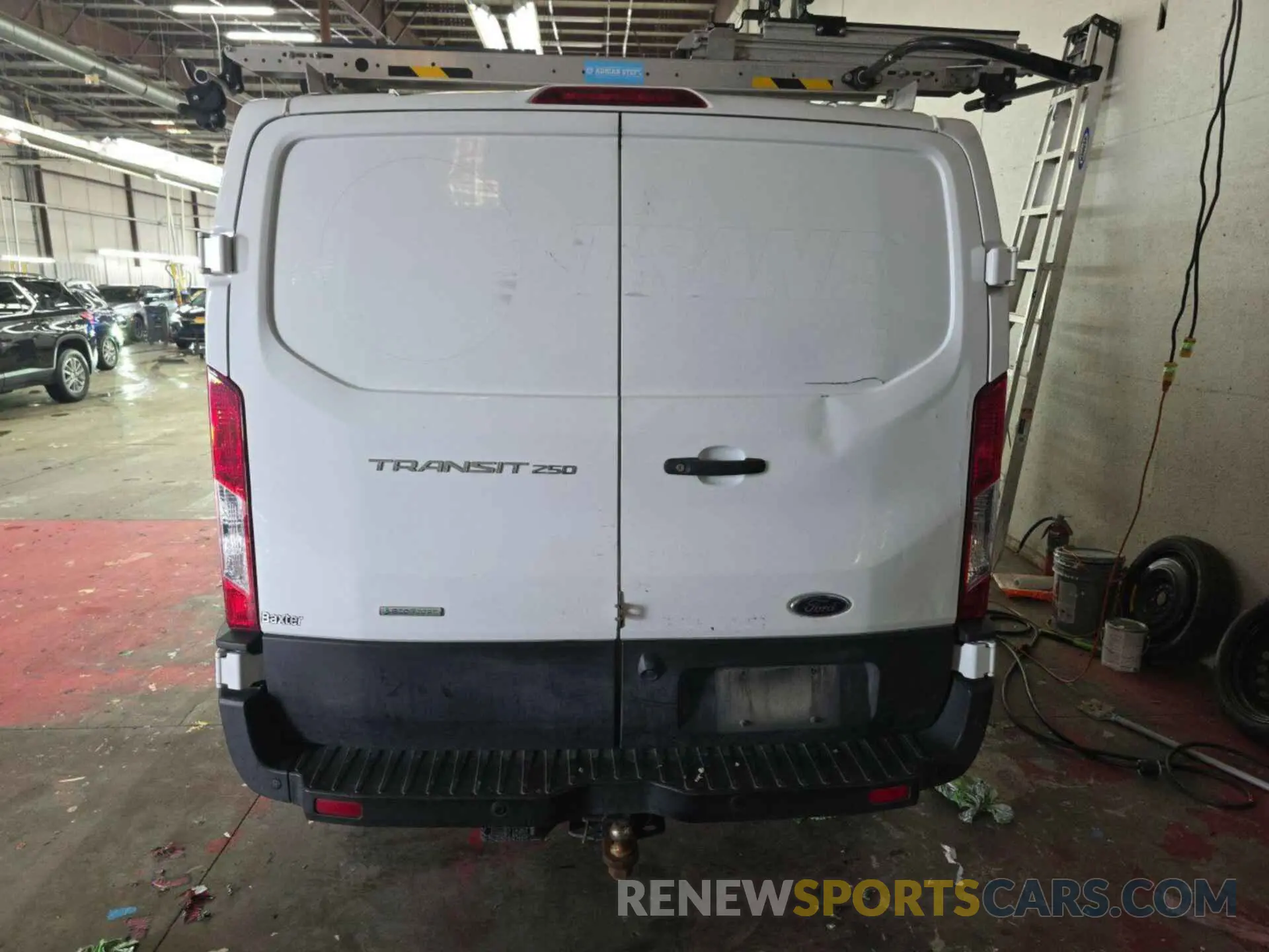 3 Photograph of a damaged car 1FTYR1YGXKKB43500 FORD TRANSIT 2019