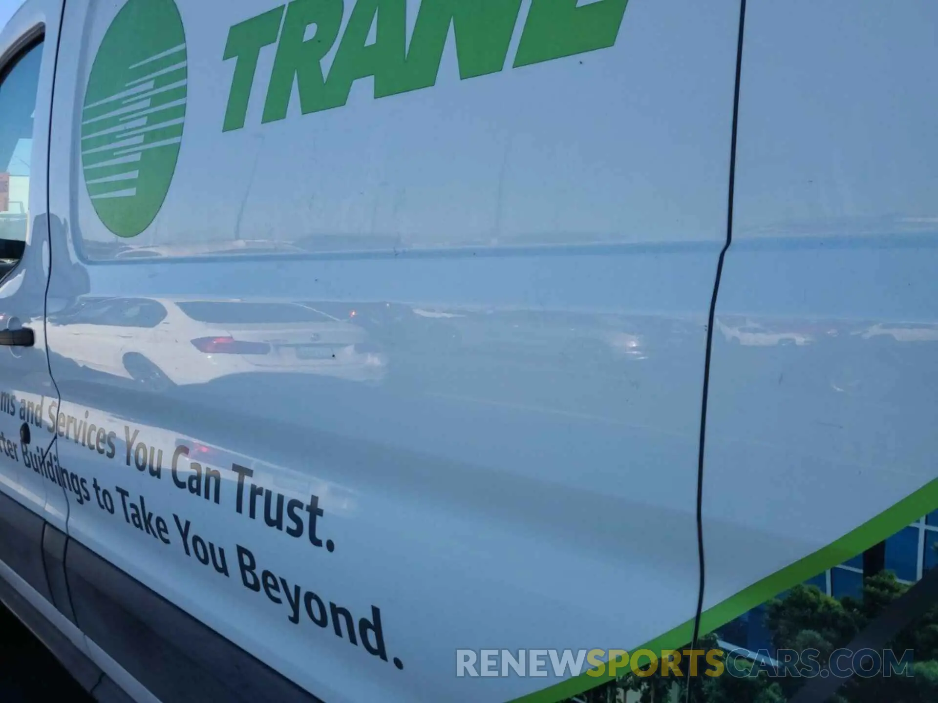 14 Photograph of a damaged car 1FTYR1YGXKKB48275 FORD TRANSIT 2019