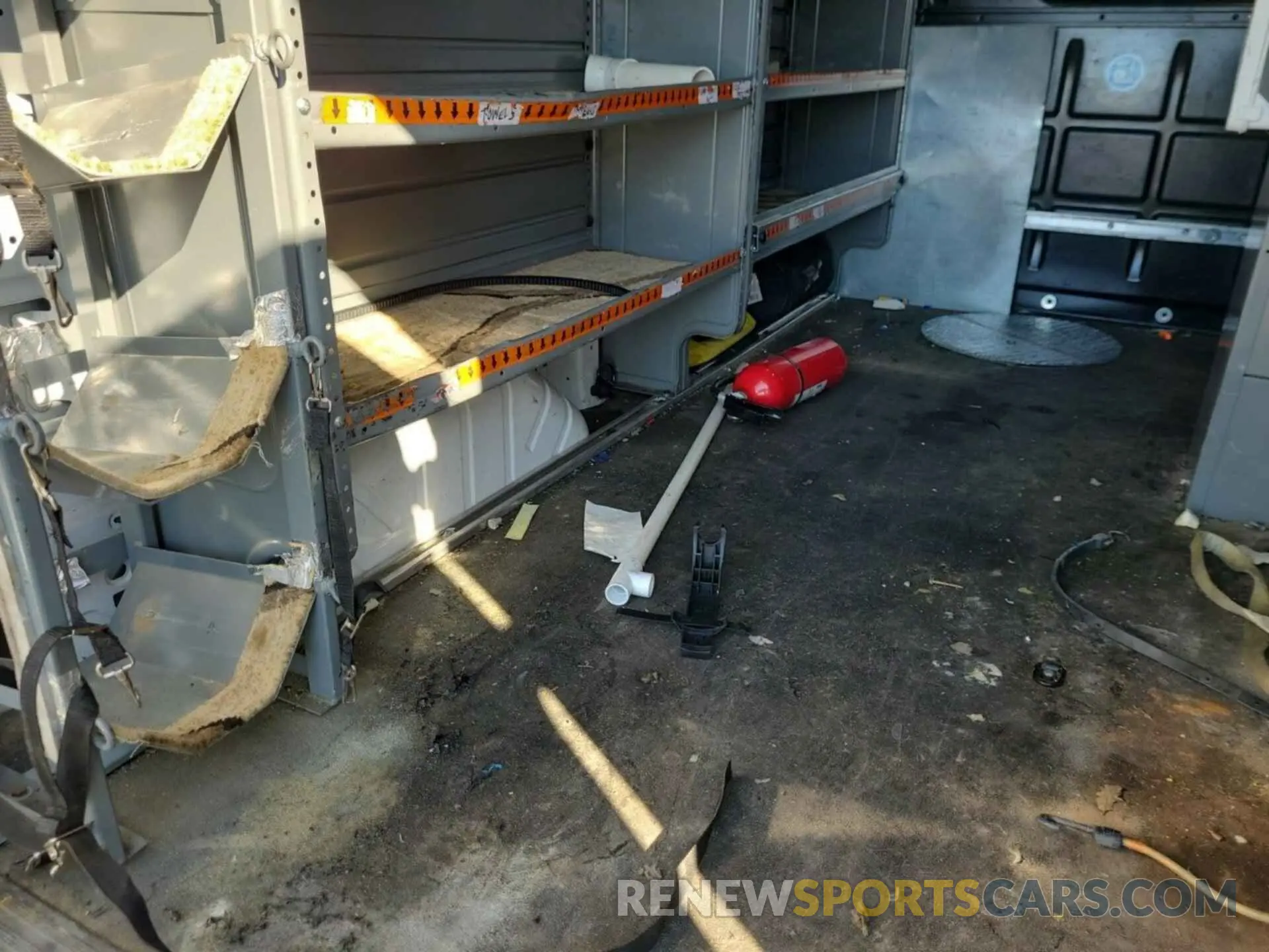 19 Photograph of a damaged car 1FTYR1YGXKKB48275 FORD TRANSIT 2019