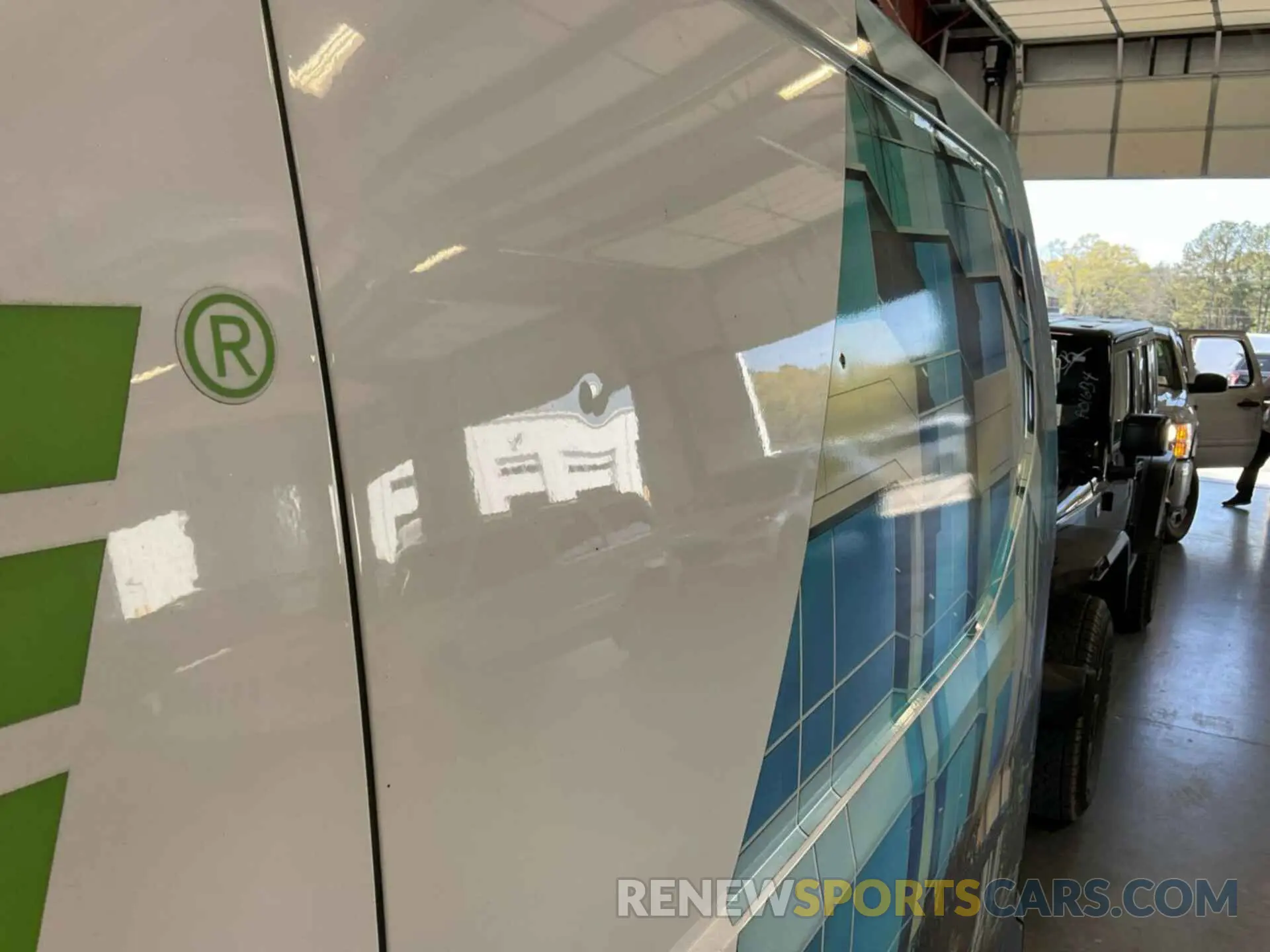 18 Photograph of a damaged car 1FTYR1YGXKKB88064 FORD TRANSIT 2019